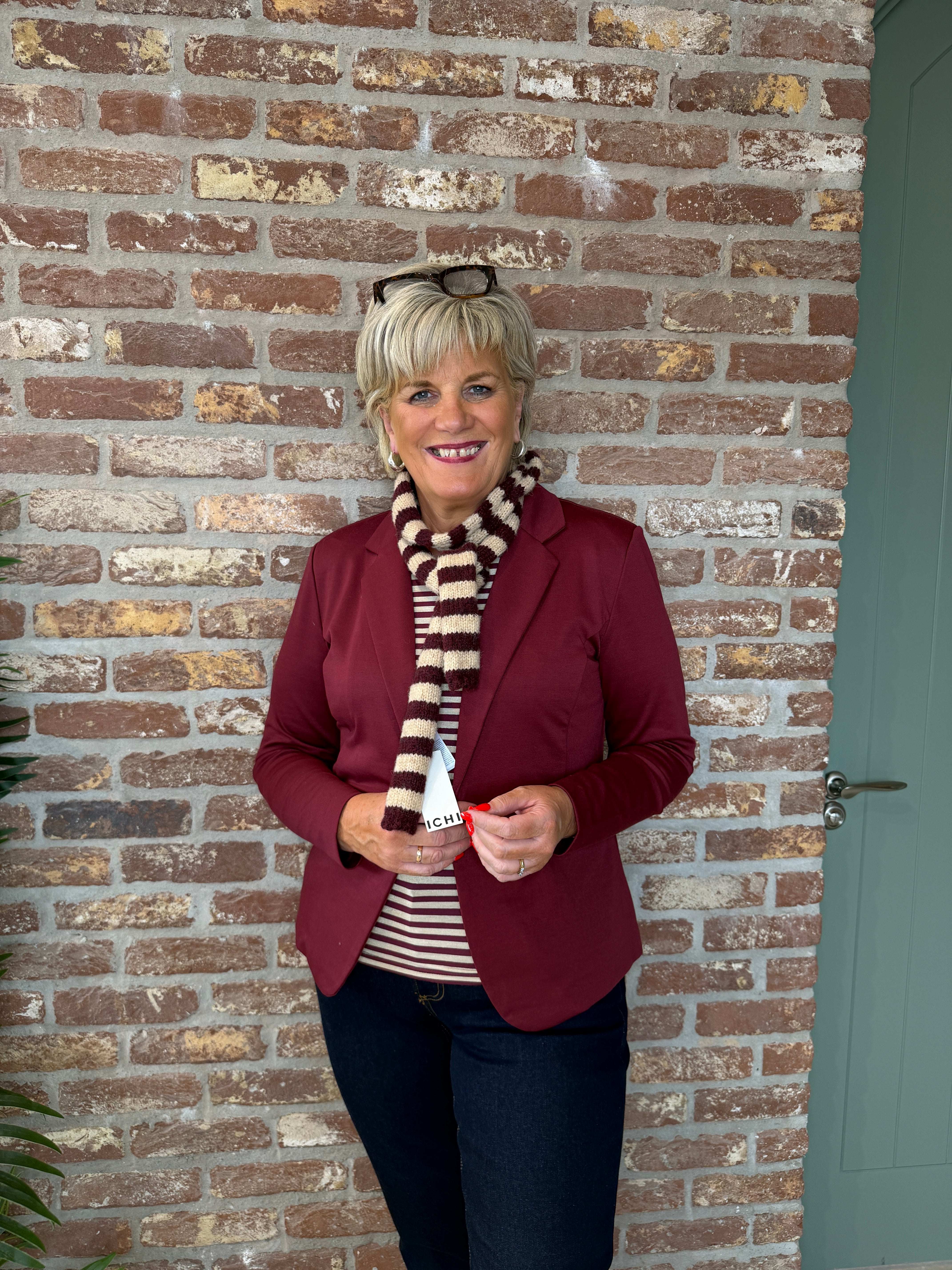 Striped fine scarf in Red multi