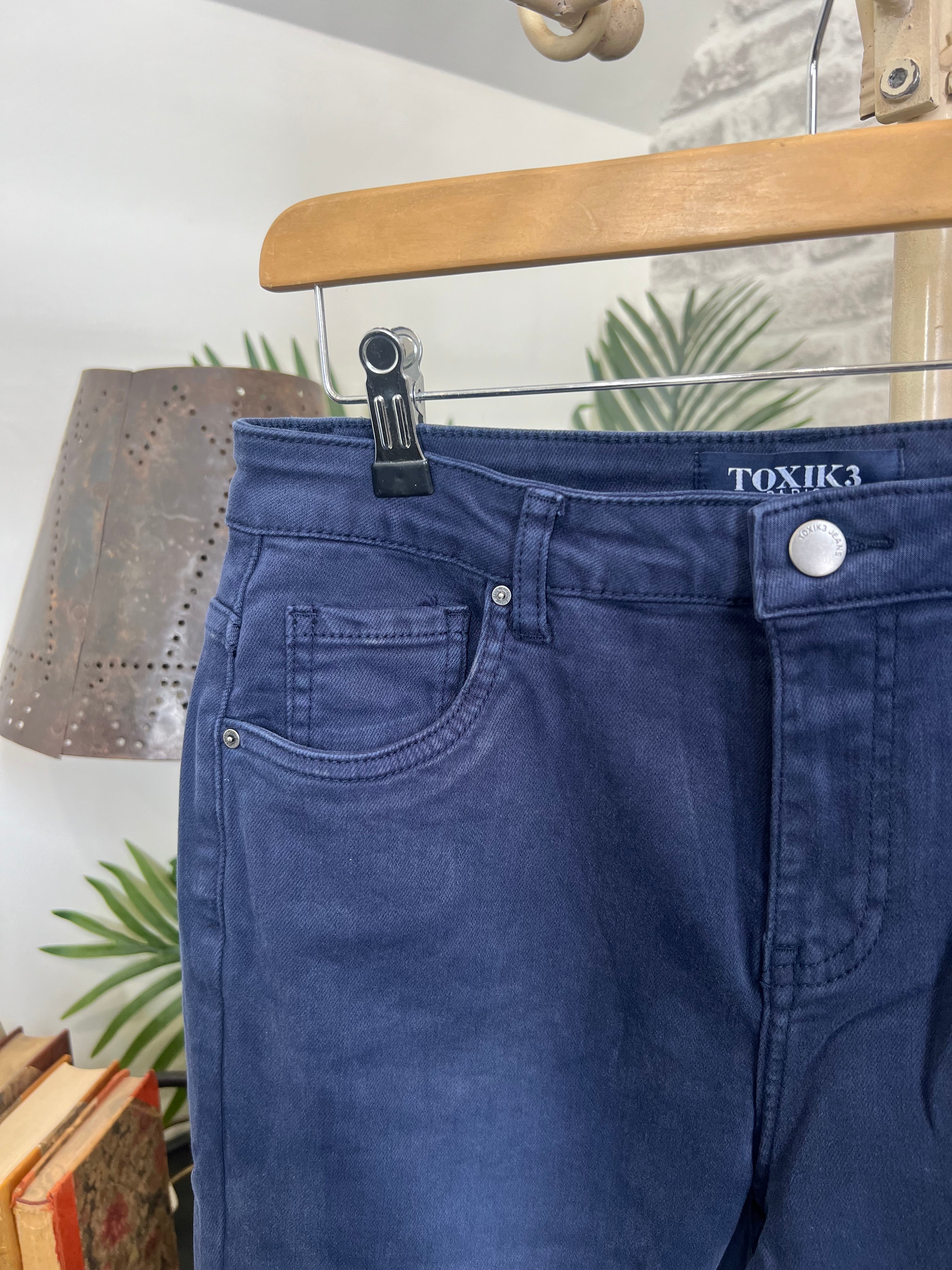 Toxik Highwaisted Boyfriend Jeans In Navy