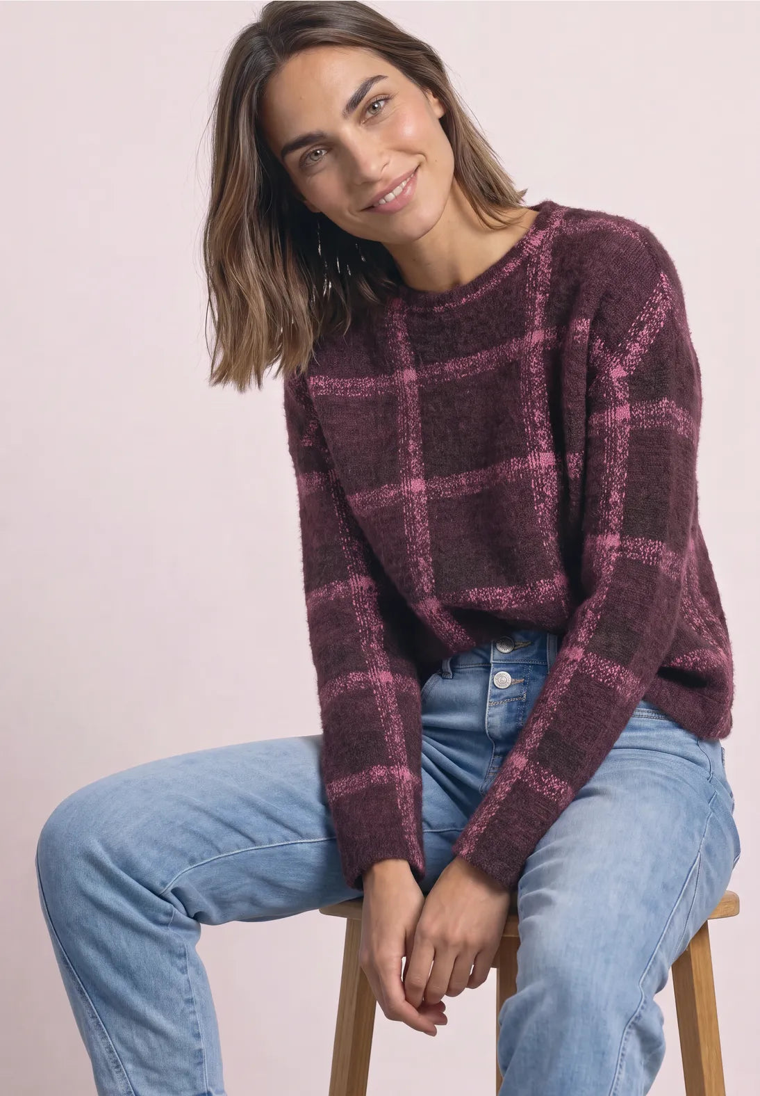Checked pullover in rustic rouge