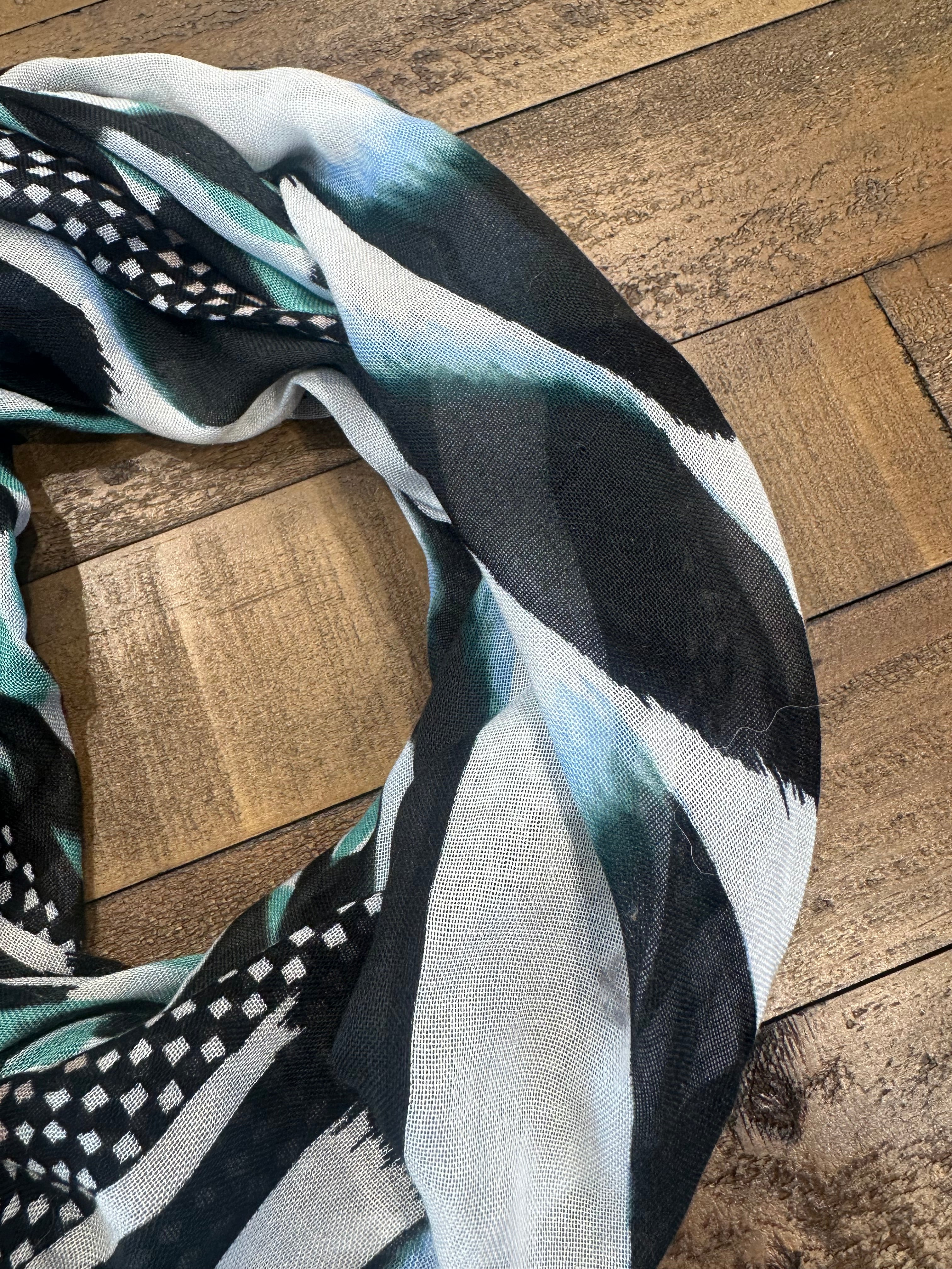 Street One Colour Print Snood In Multi