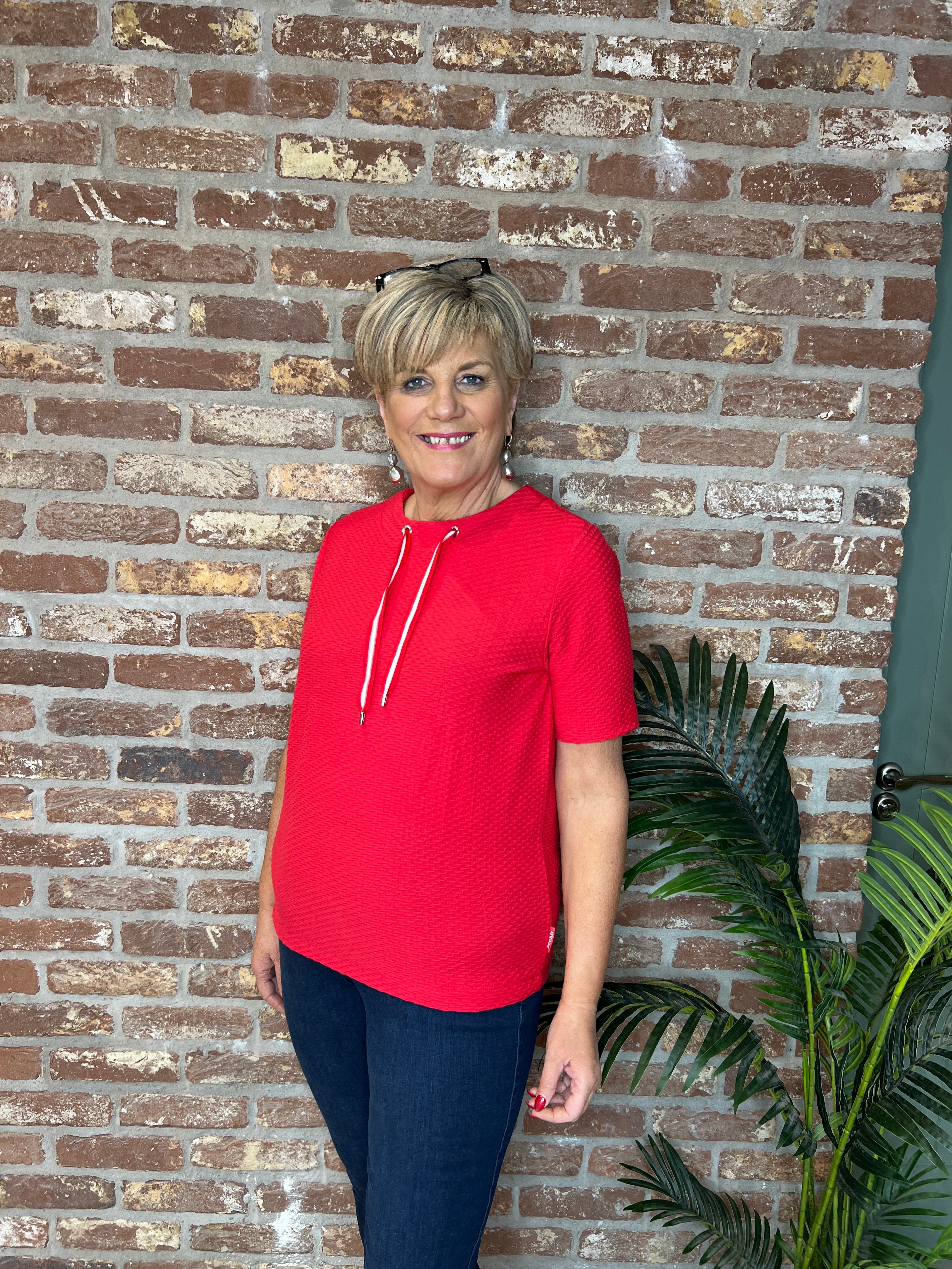 Cecil funnel sweatshirt In glazed apple red