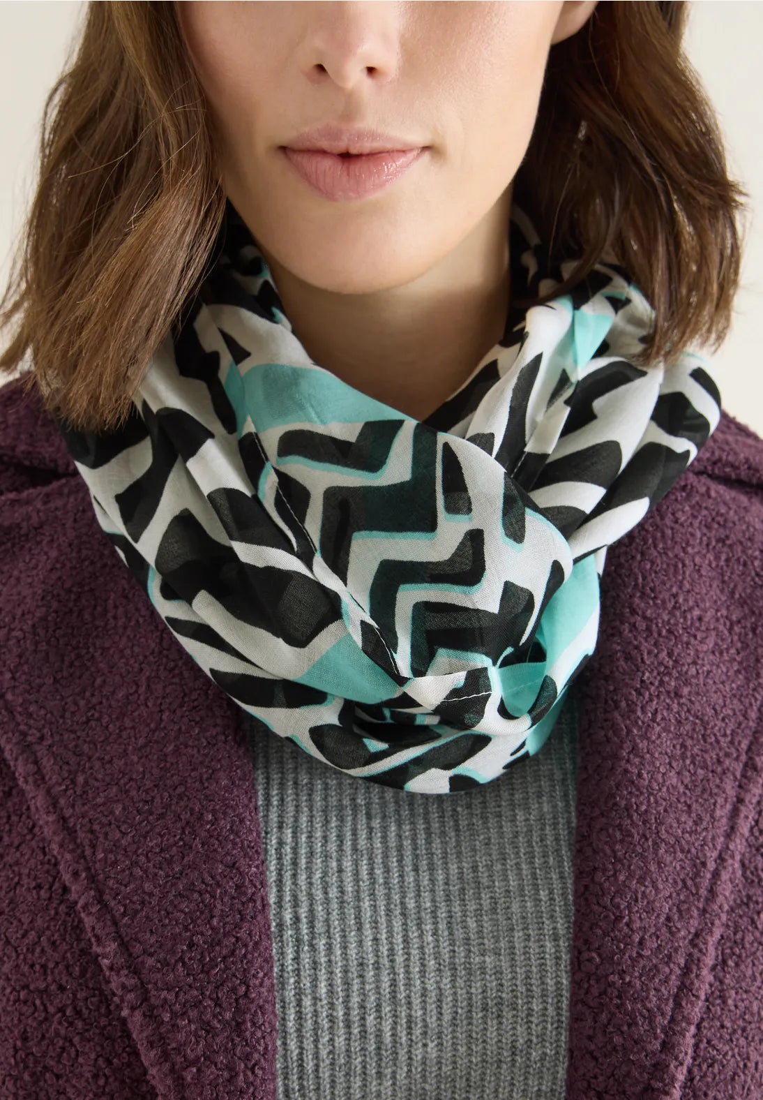 Cecil Print Loop Snood In Light Foam Blue
