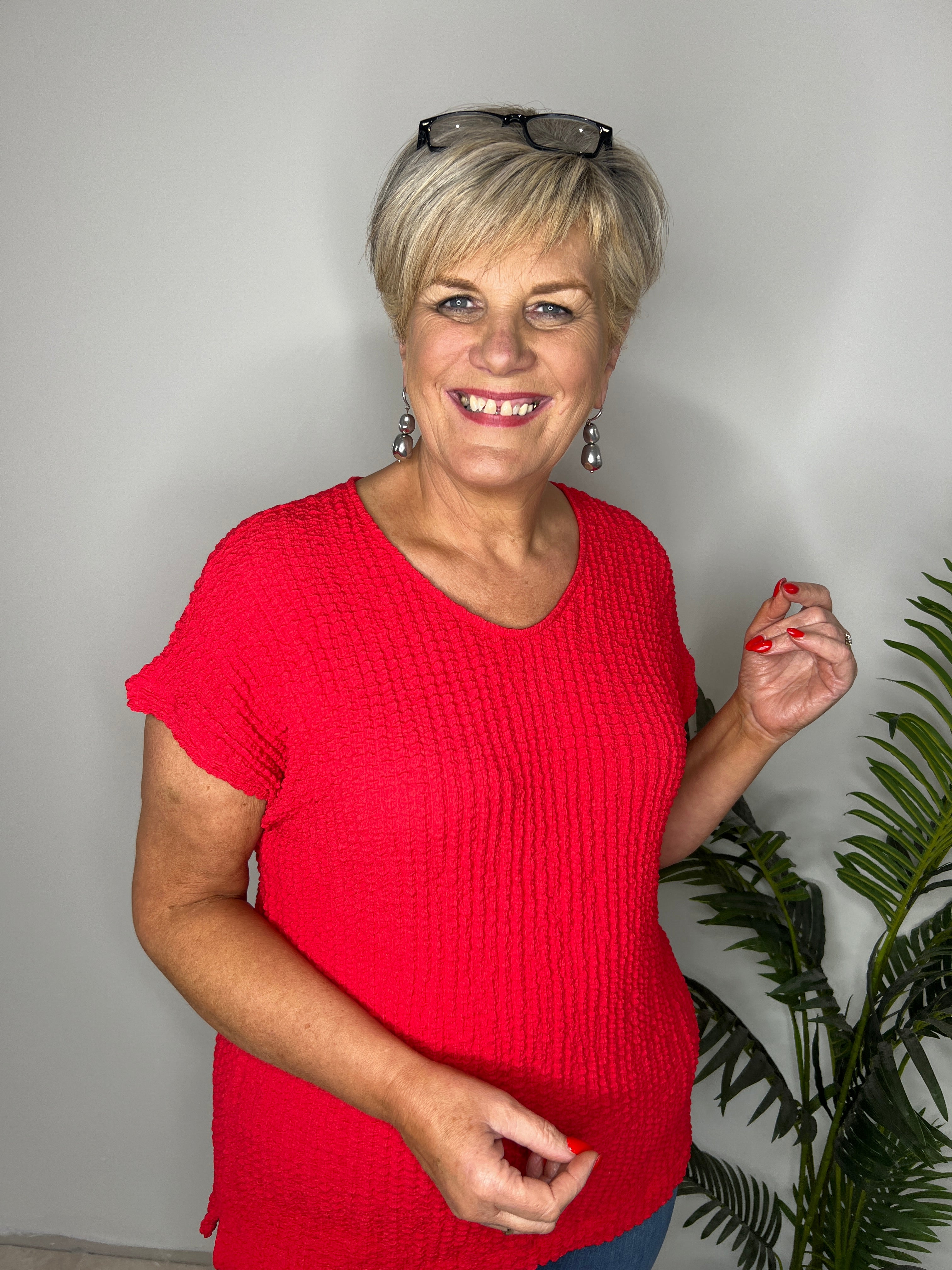 Cecil Crinkle Top In Glazed Apple Red