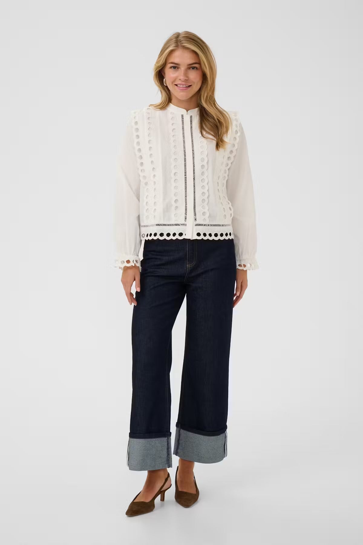 Cut-out detailing shirt in white