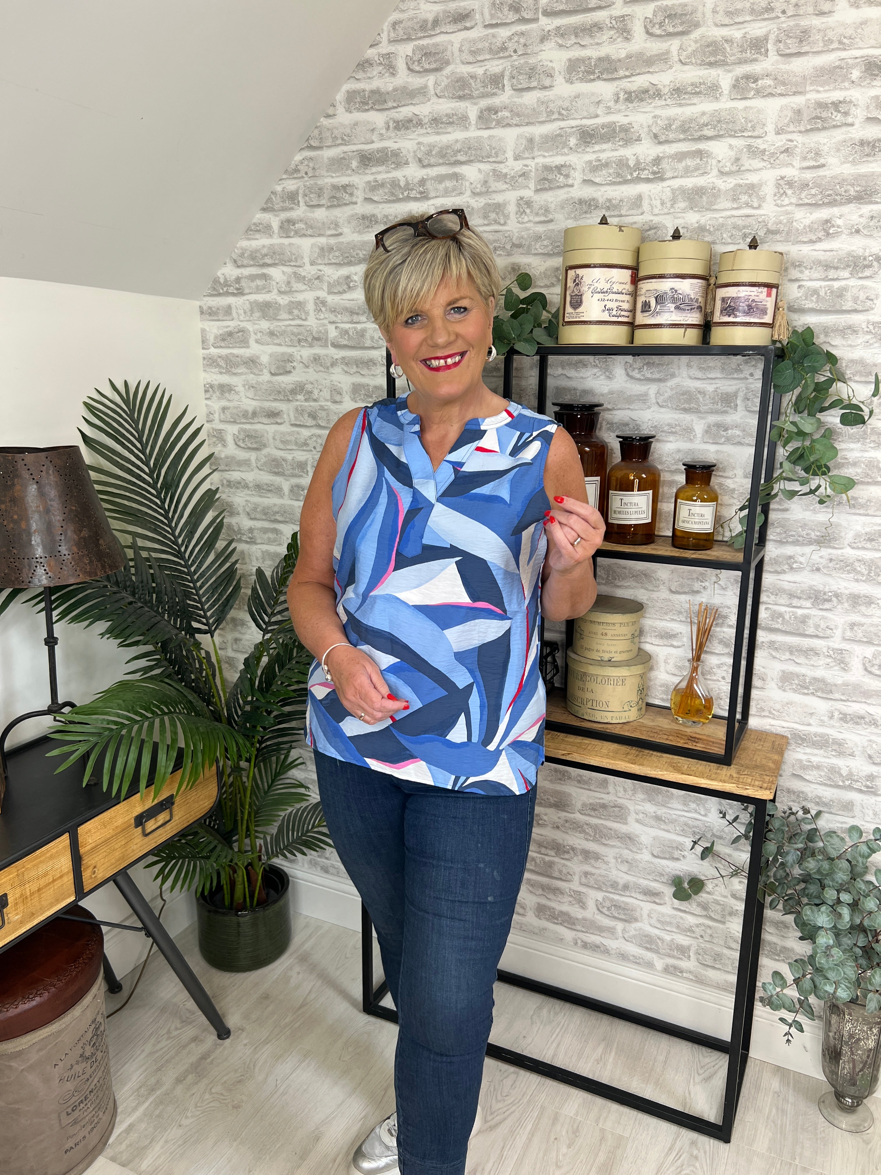 Cecil Print Sleeveless Blouse In Urban Navy