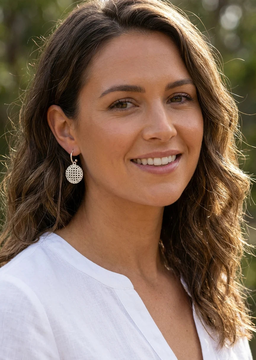 Envy Textured Circle Earrings In Silver