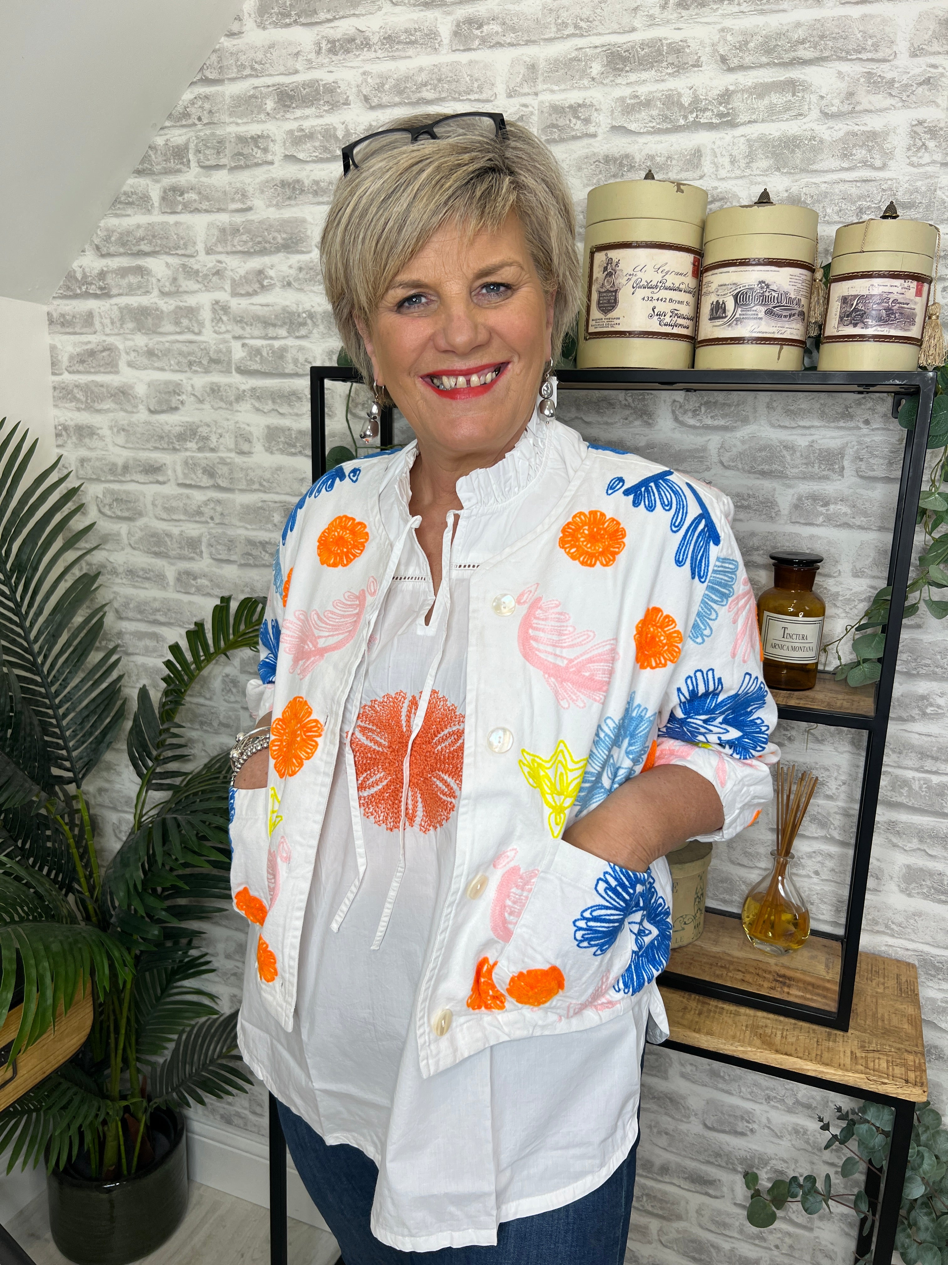 Noen Flower Embroidery Jacket In White