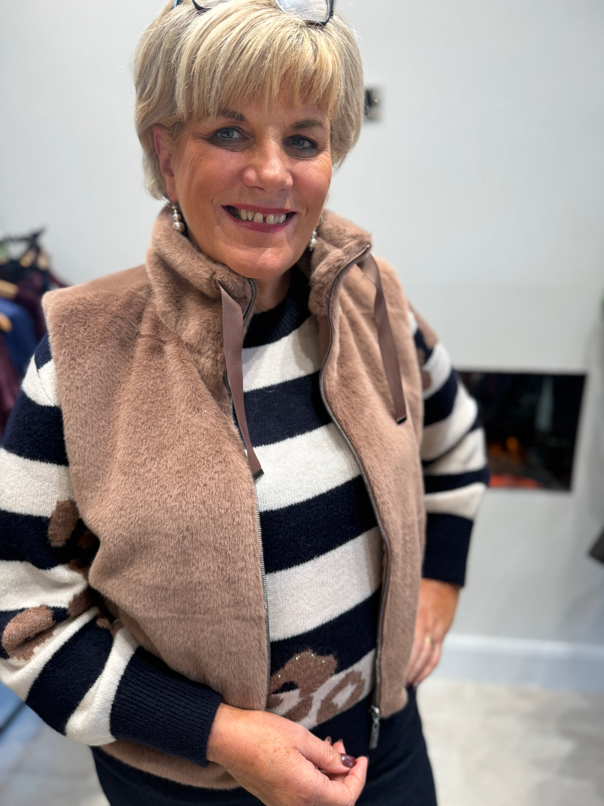 Faux fur waistcoat in tiramisu