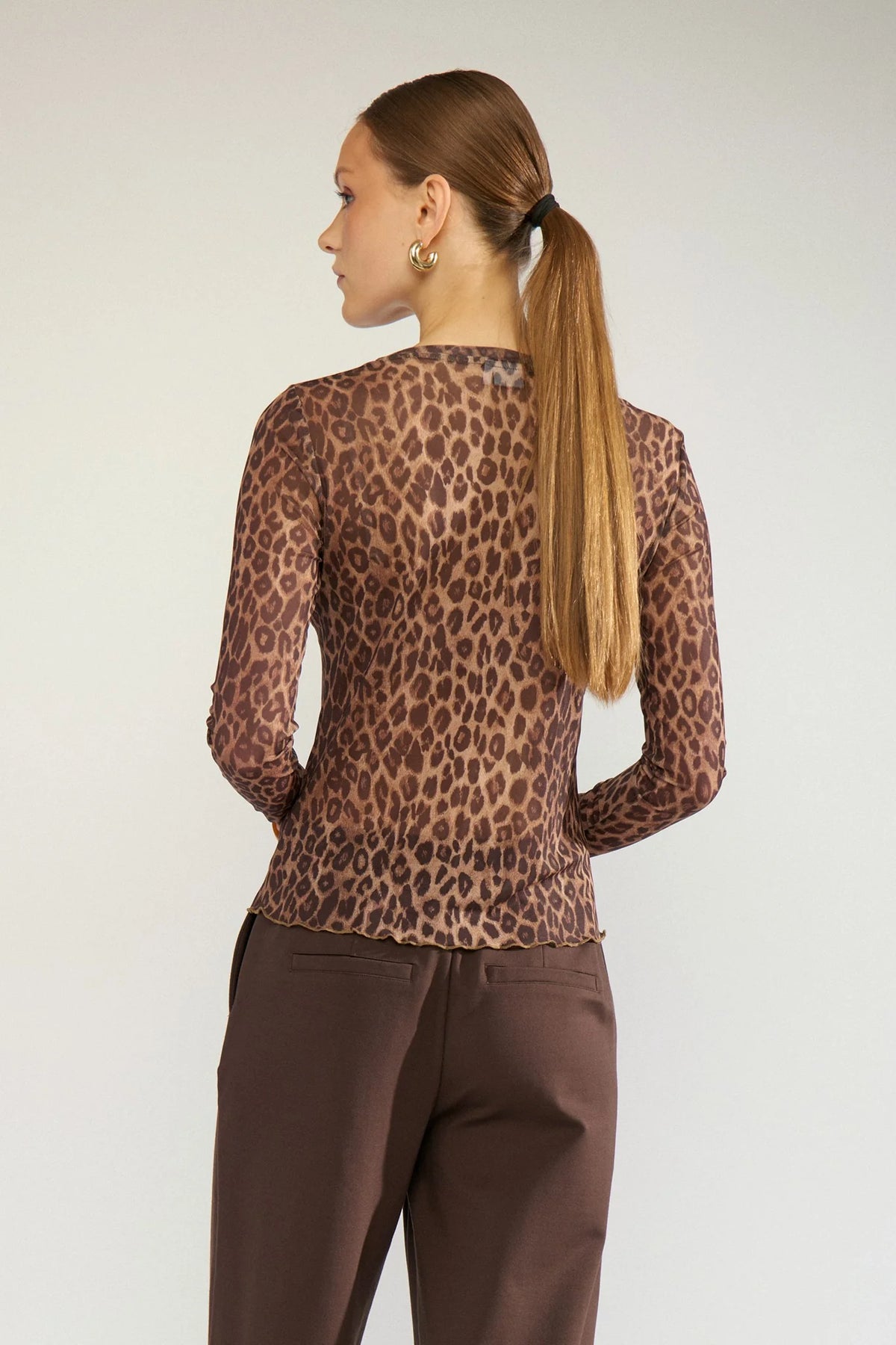 Nulionis top in tigers eye