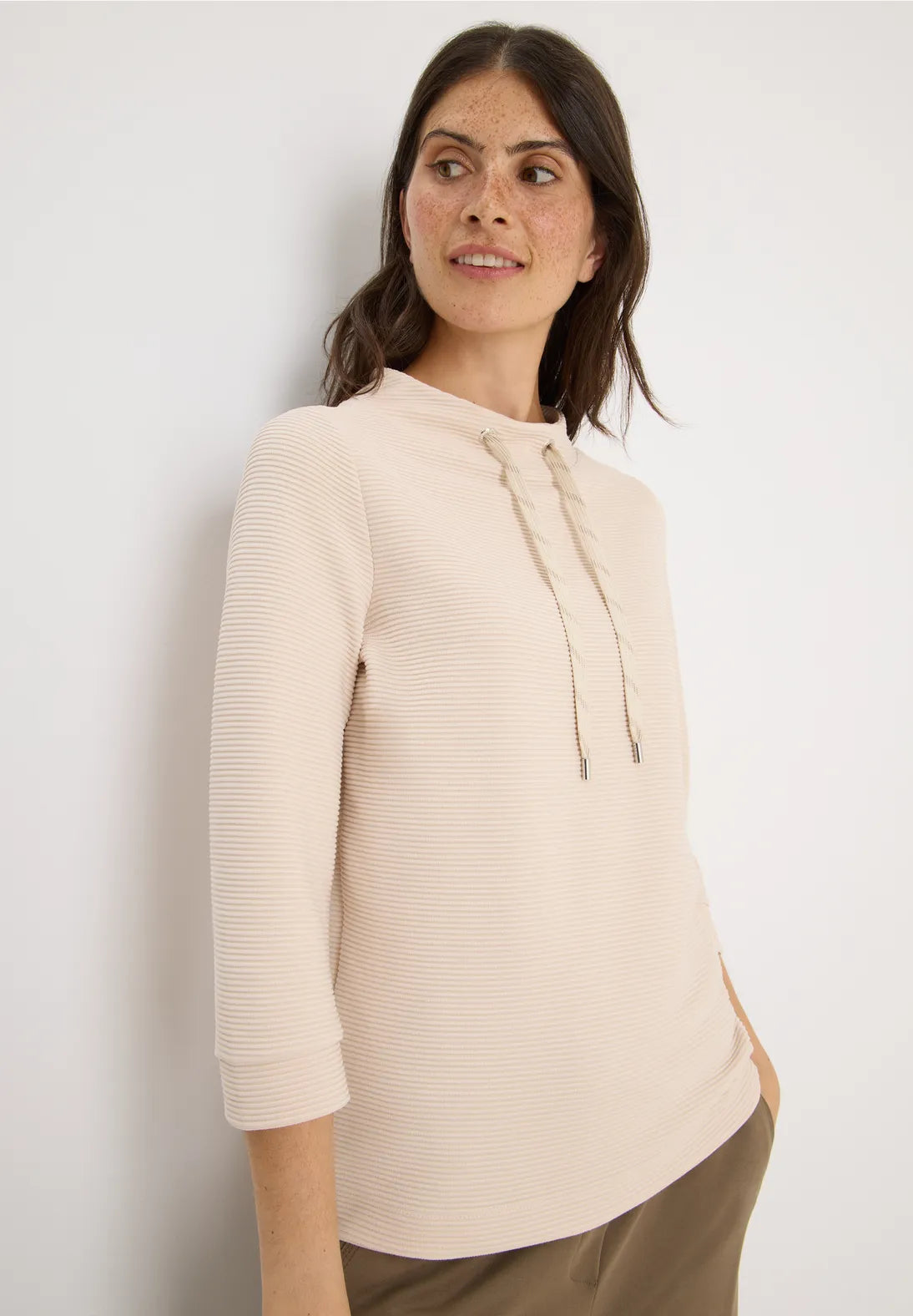 Cecil Ribbed Funnel Neck sweatshirt In Oat Milk Beige