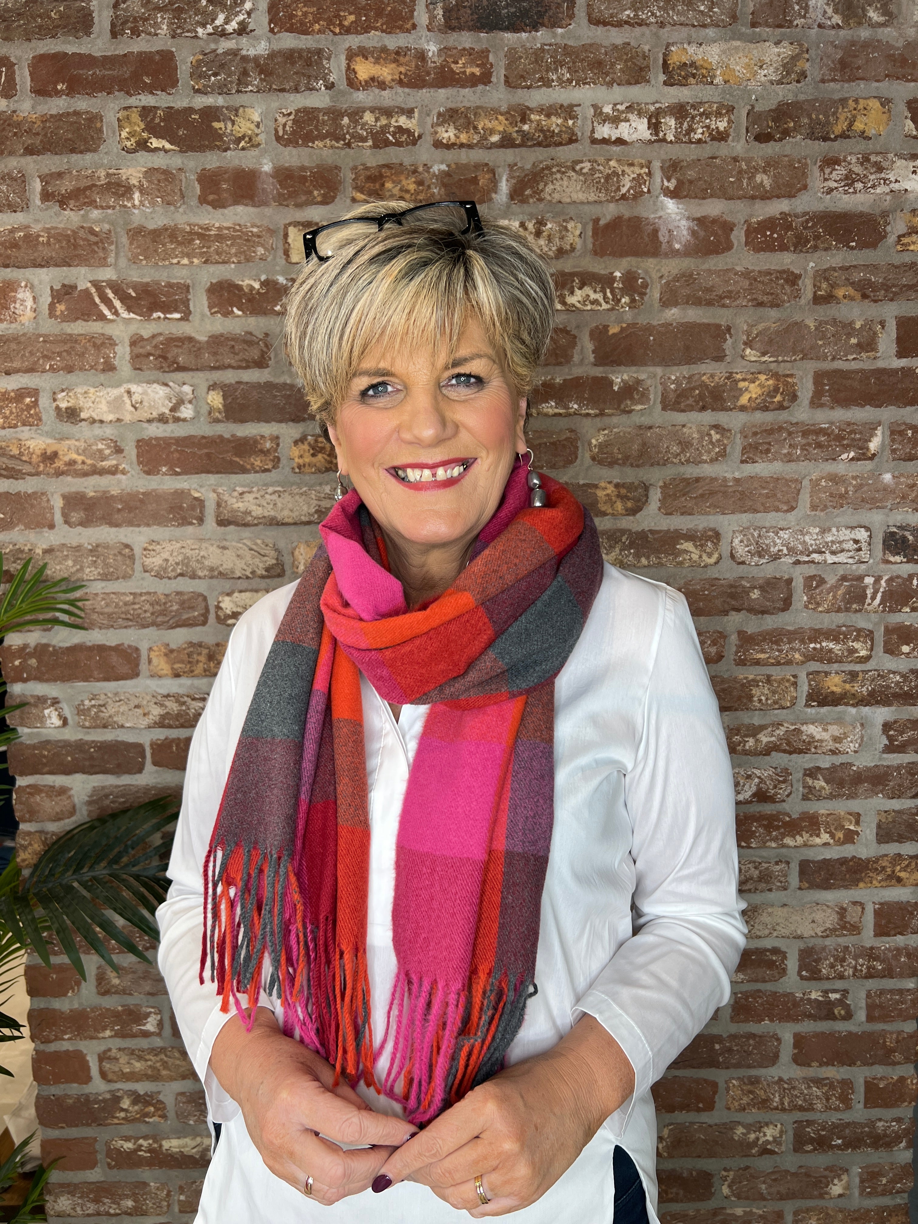 Pipa Checked Scarf In Red Multi