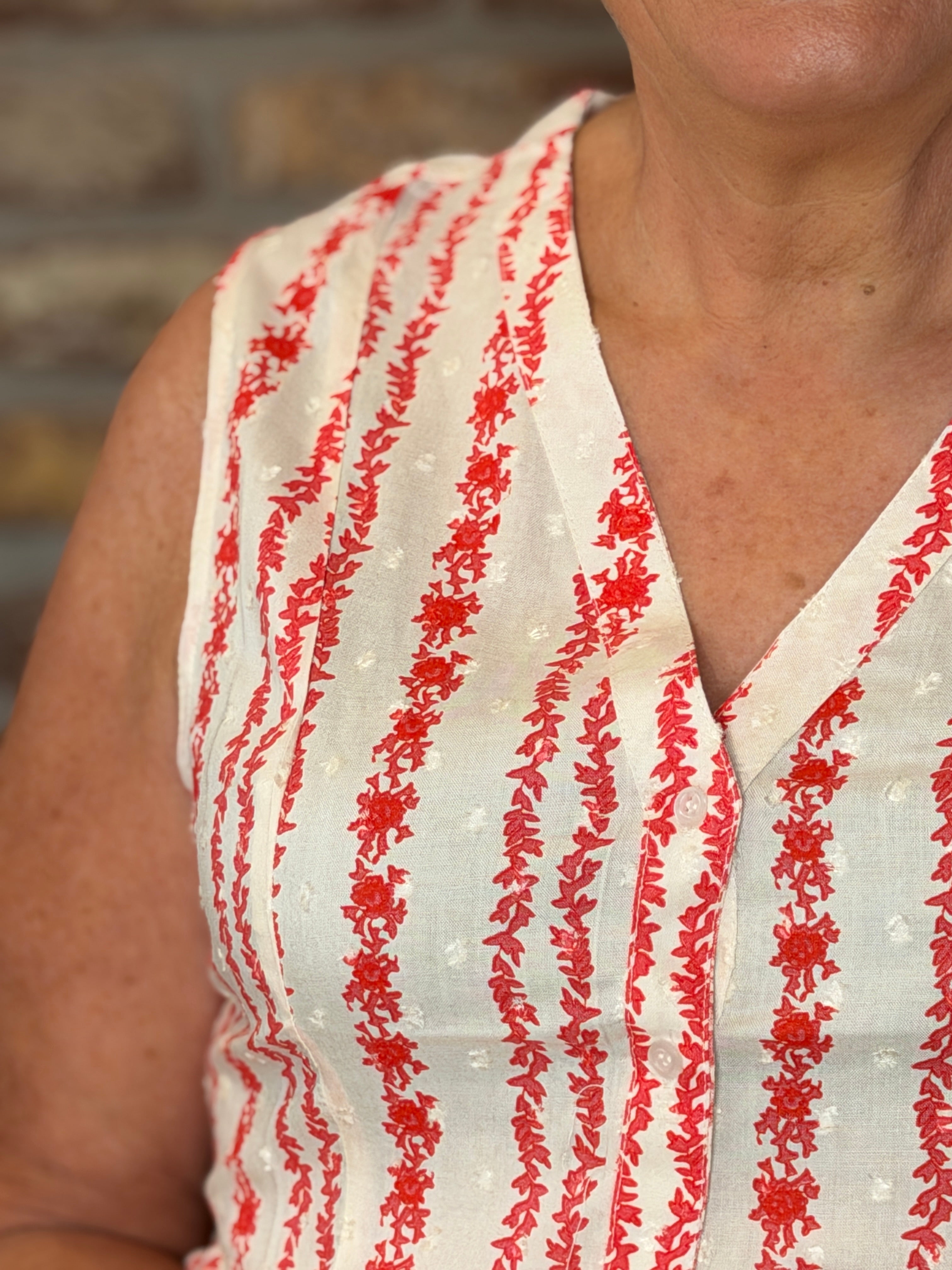 Culture Sleeveless Blouse In White & Coral