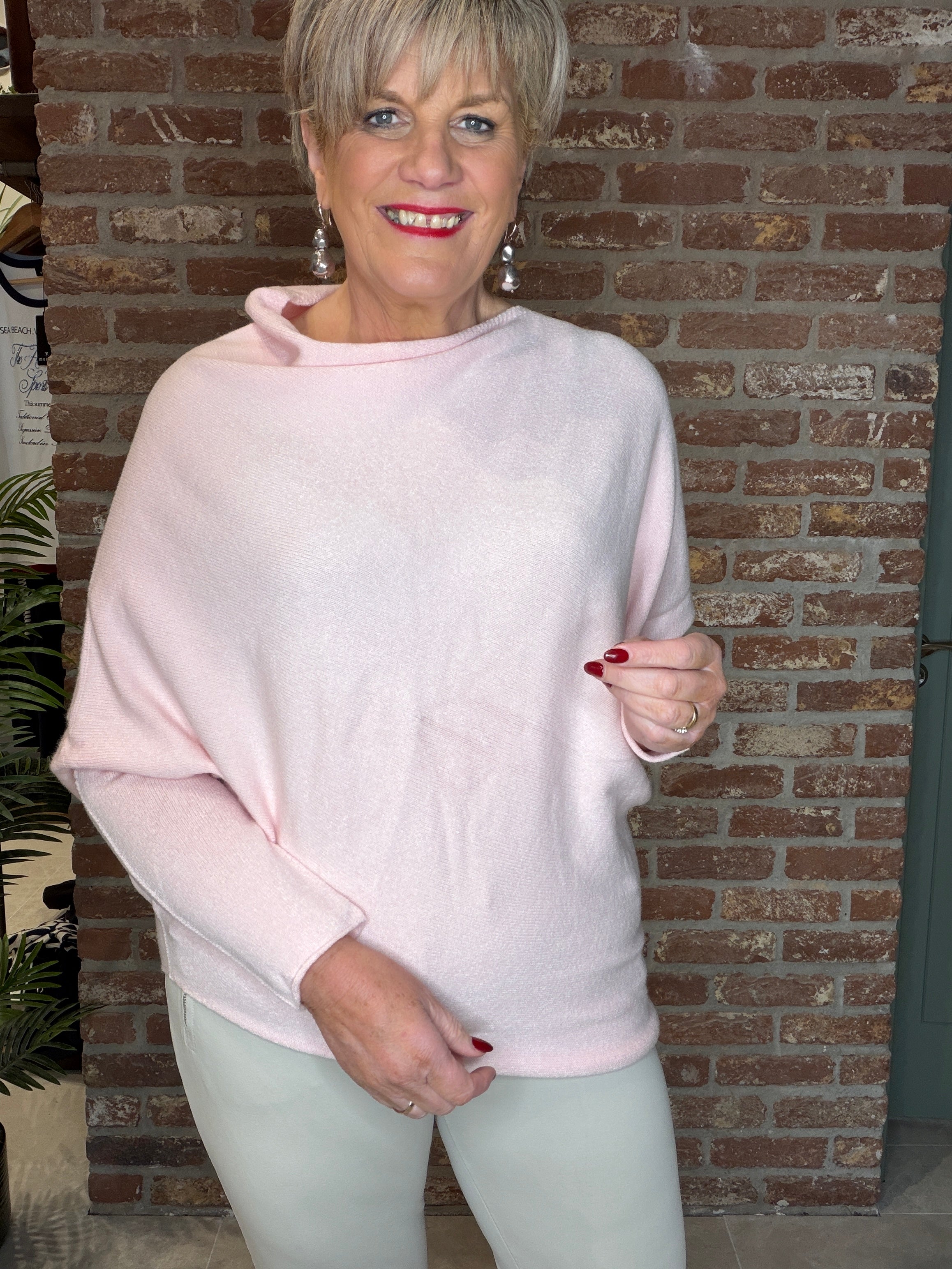 Deck By Decollage Asymmetric Knit In baby pink