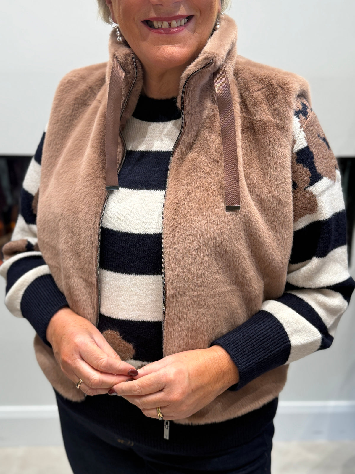 Faux fur waistcoat in tiramisu