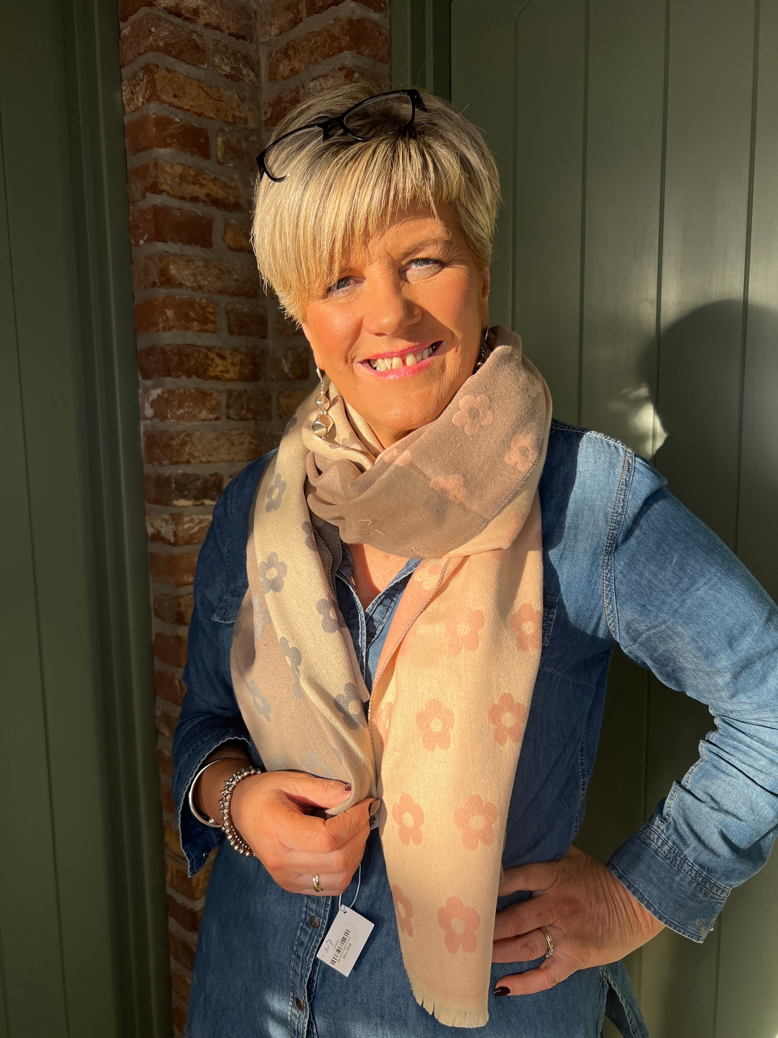 Sophie Little Flowers Scarf In Pink Multi