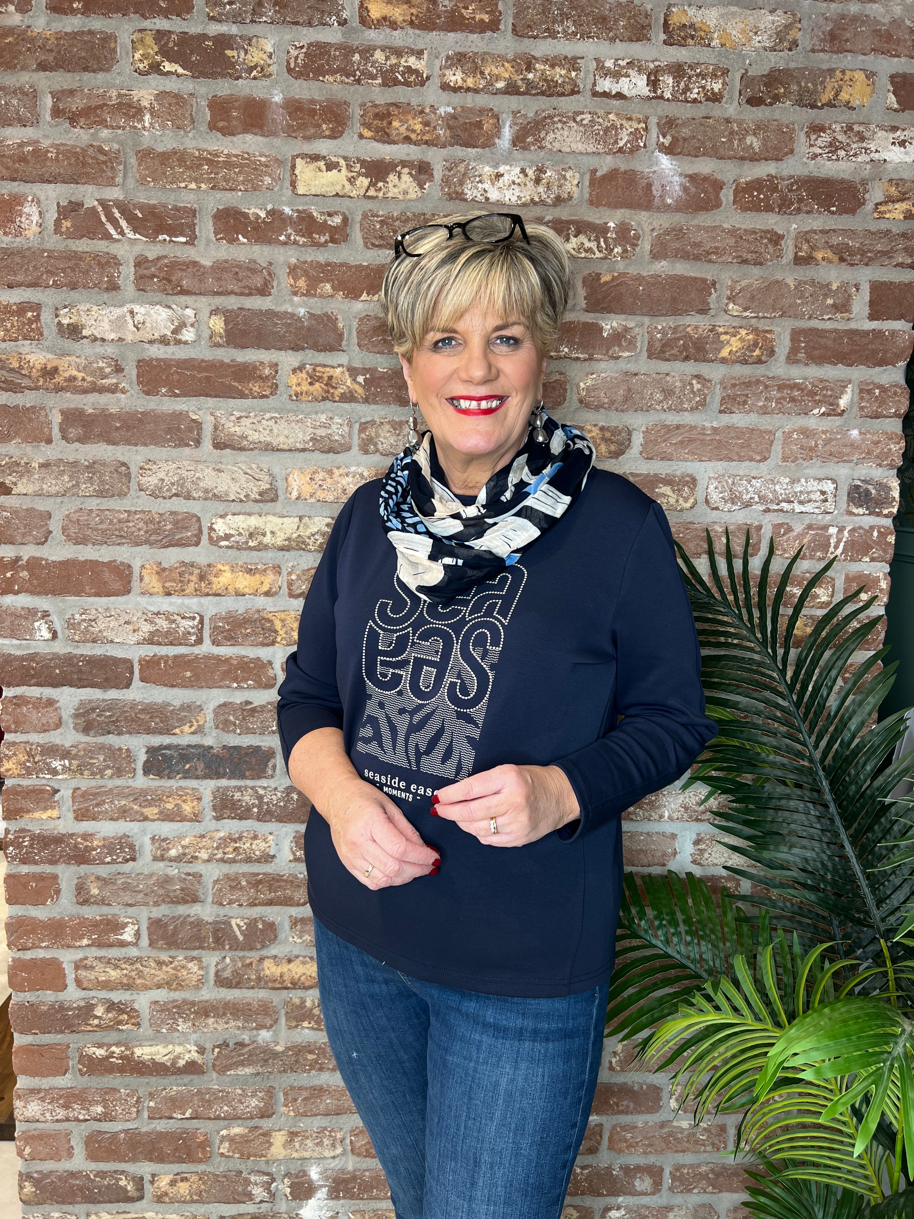 Cecil Embroidery Sweatshirt In Universal Blue