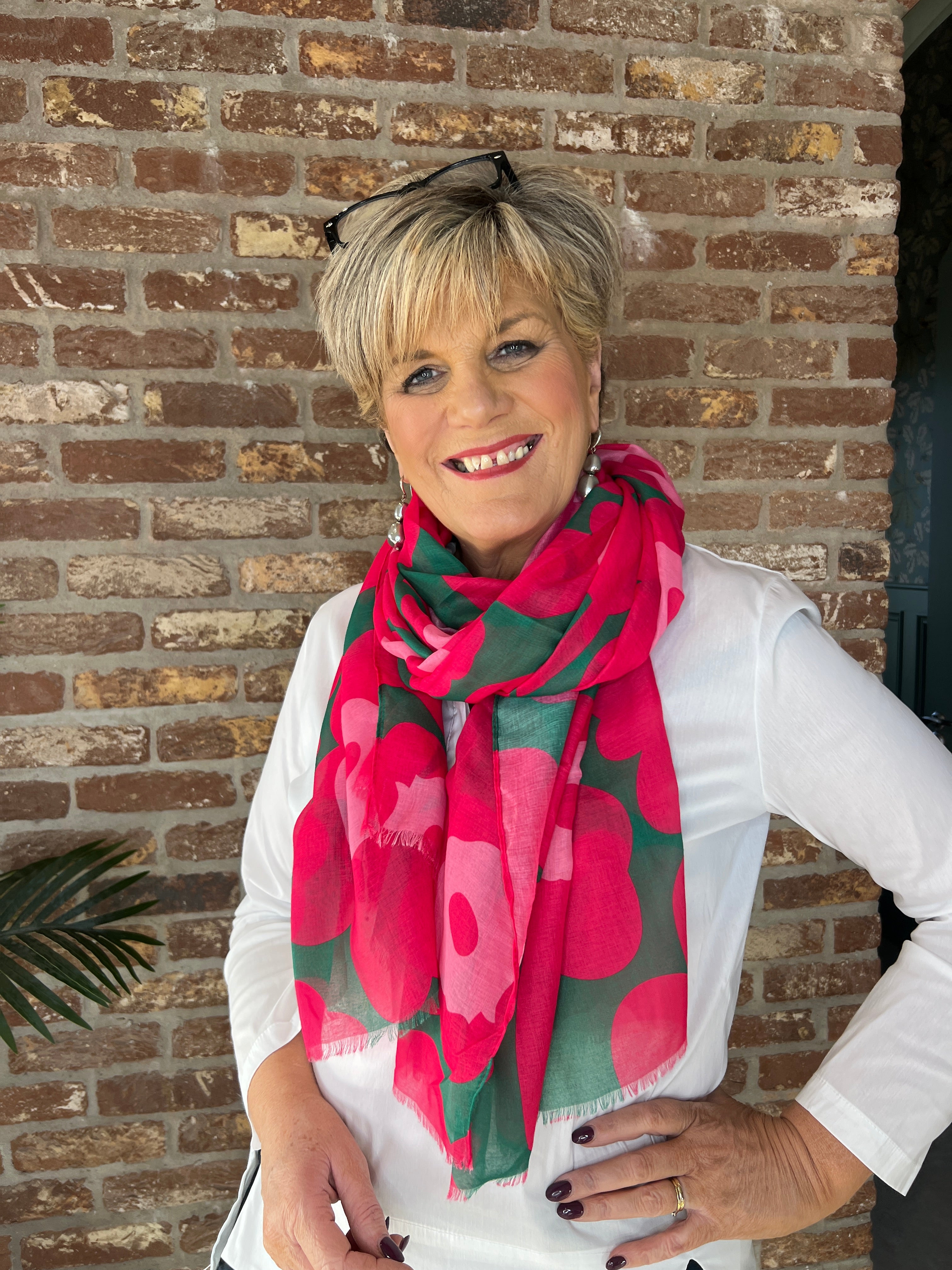 Pipa Patterned Scarf In Pink & Green