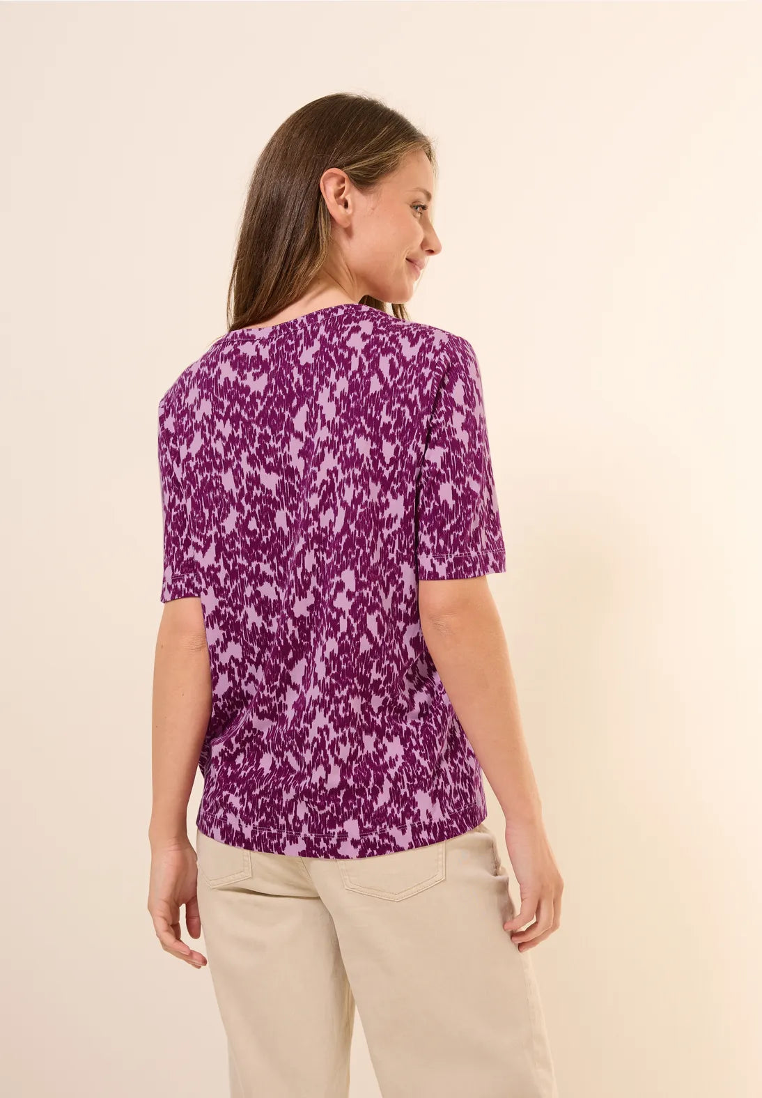 Cecil Minimal Print v-neck T-Shirt In Cherry Blossom Pink