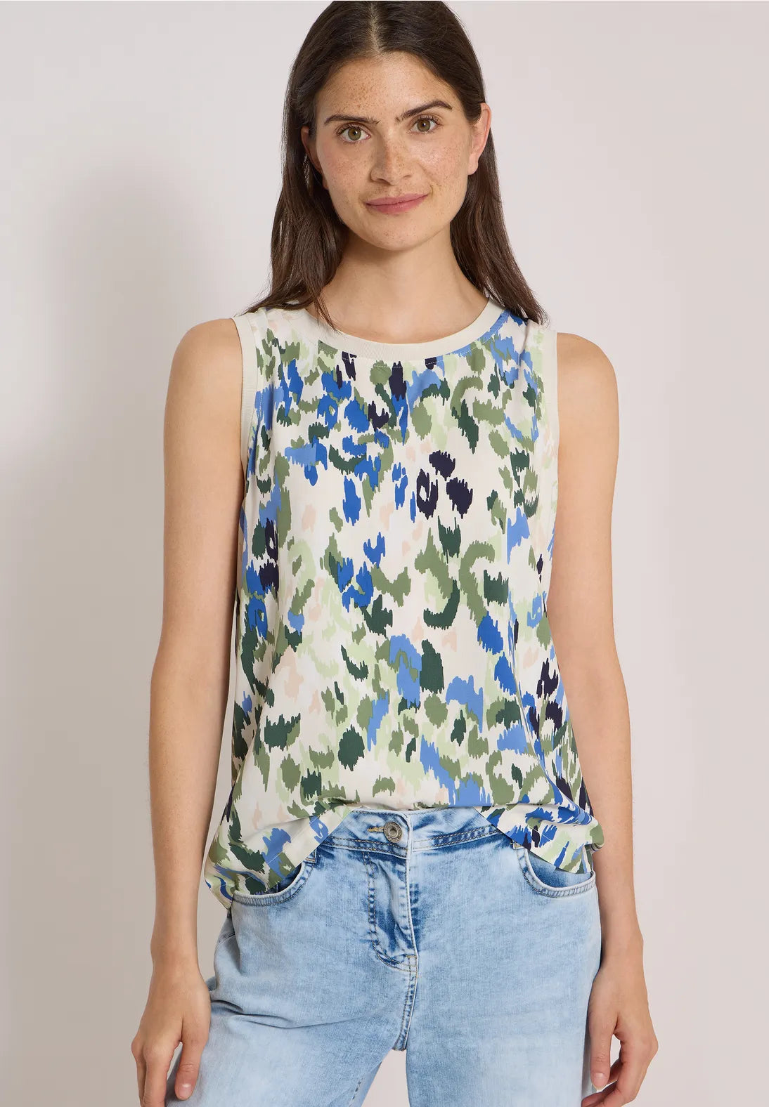 Cecil Sleeveless Top In Cashmere Beige