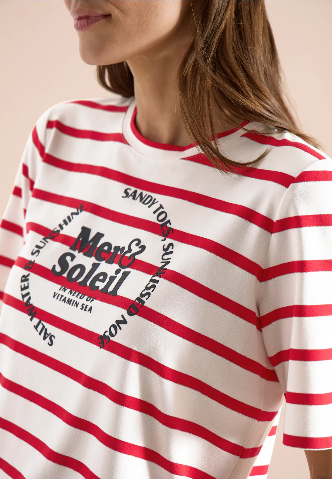 Cecil Circle Print T-shirt In glazed apple red