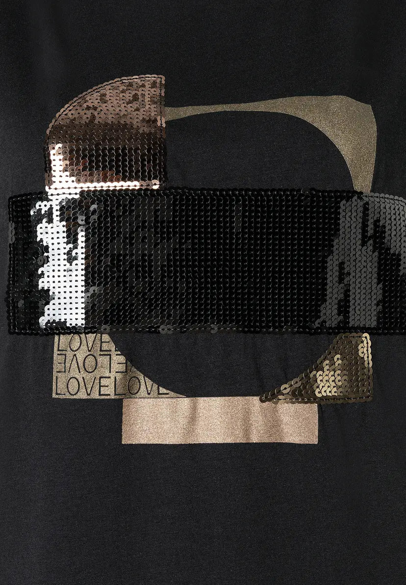 More & More Sequins T-shirt In Black
