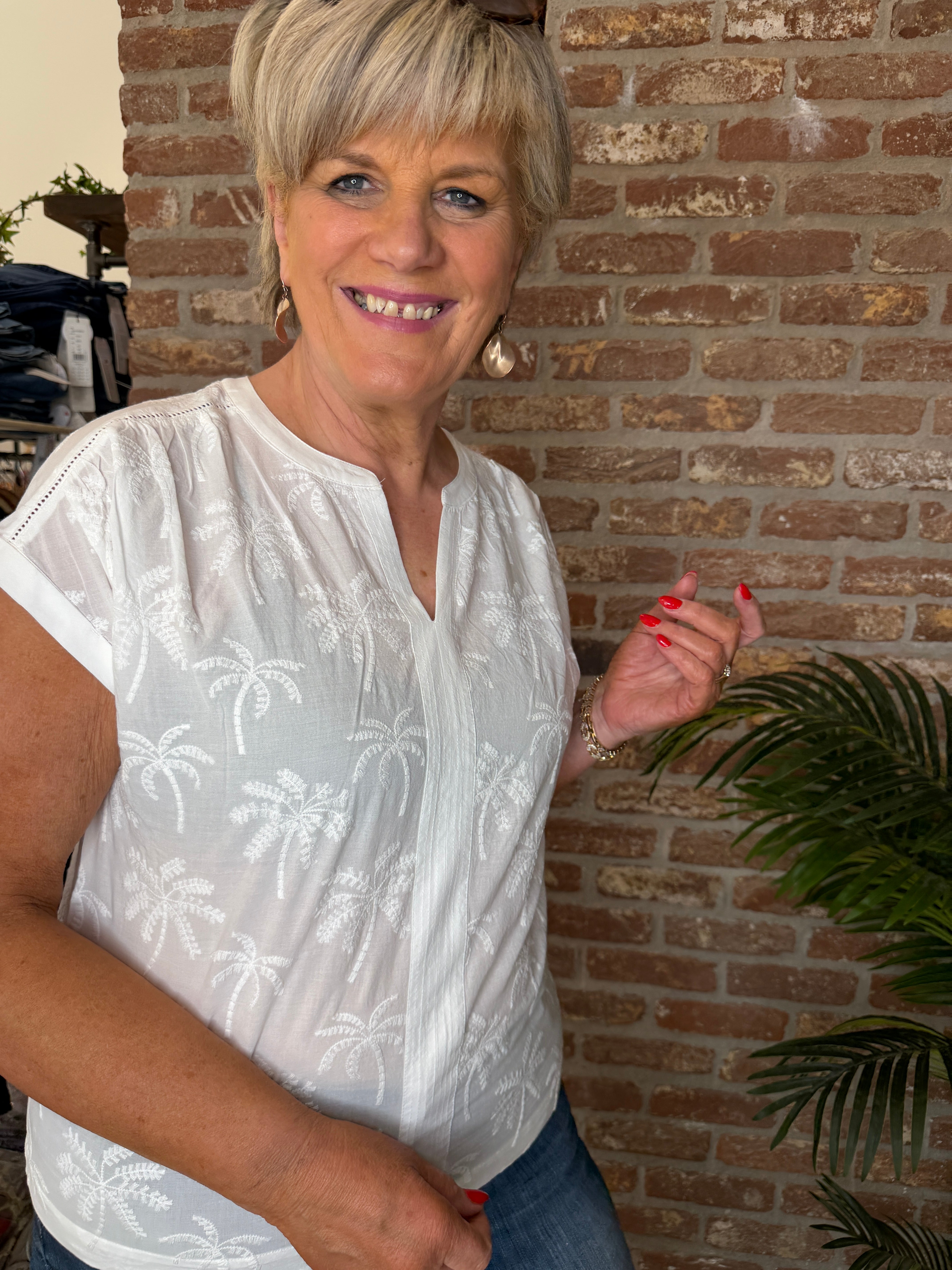 Cecil embroidery blouse in vanilla white