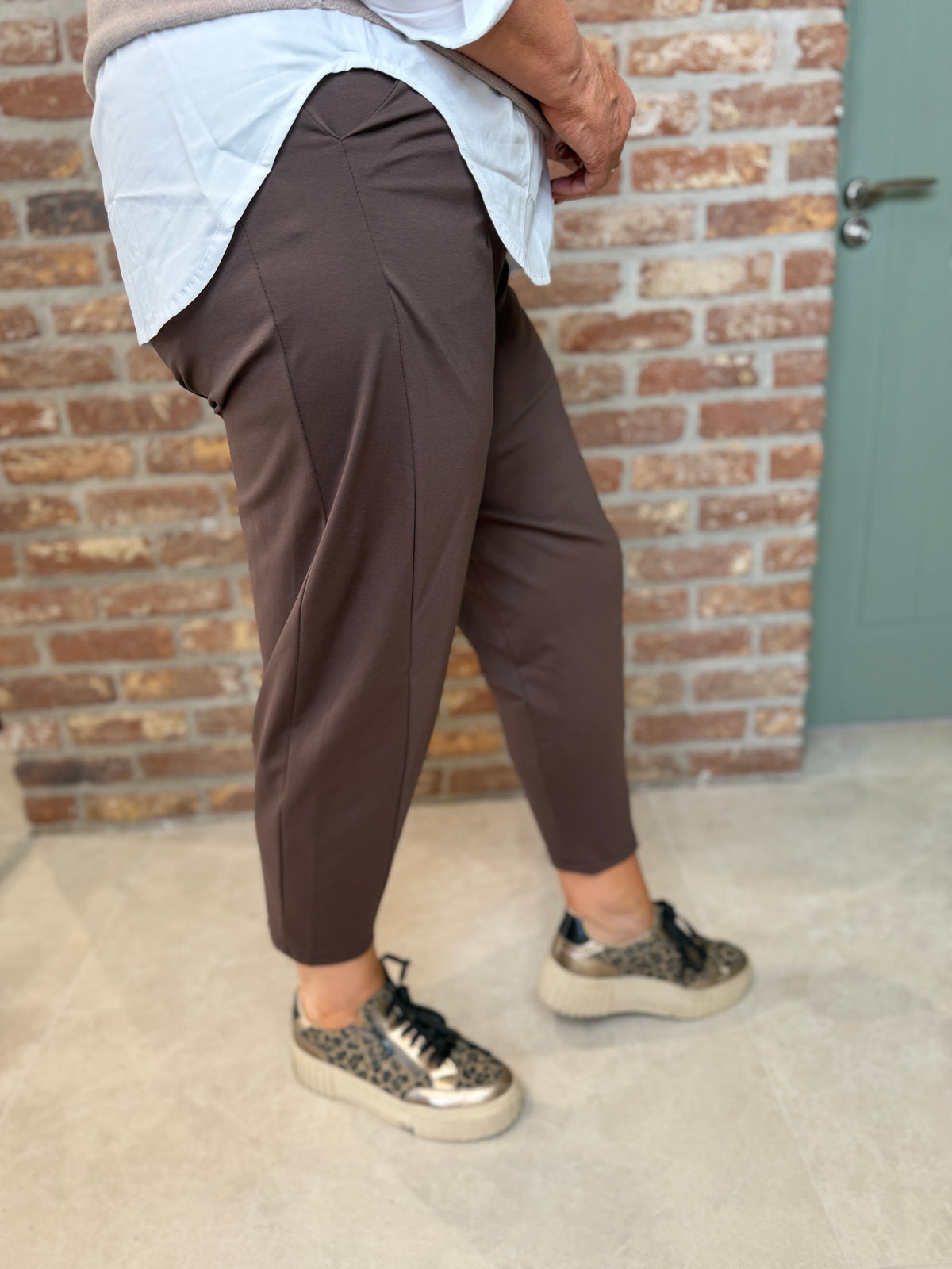 Barrel trousers In chocolate