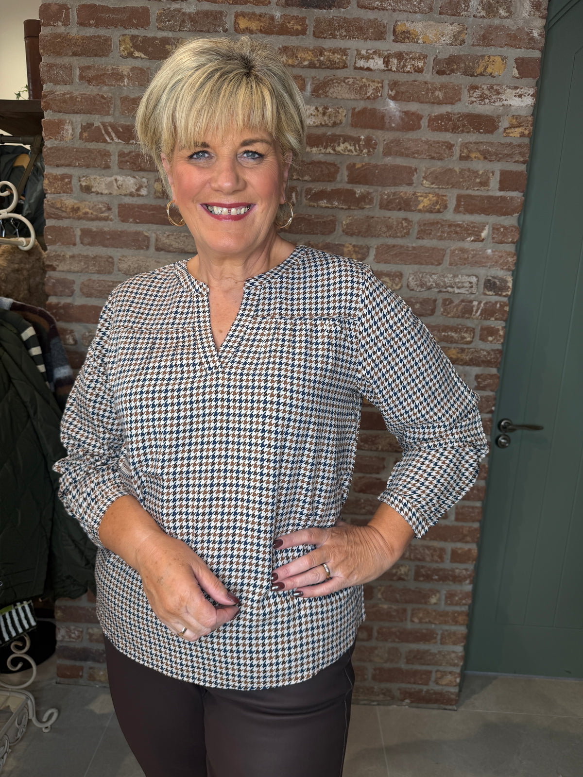 Houndstooth print blouse in mocha brown