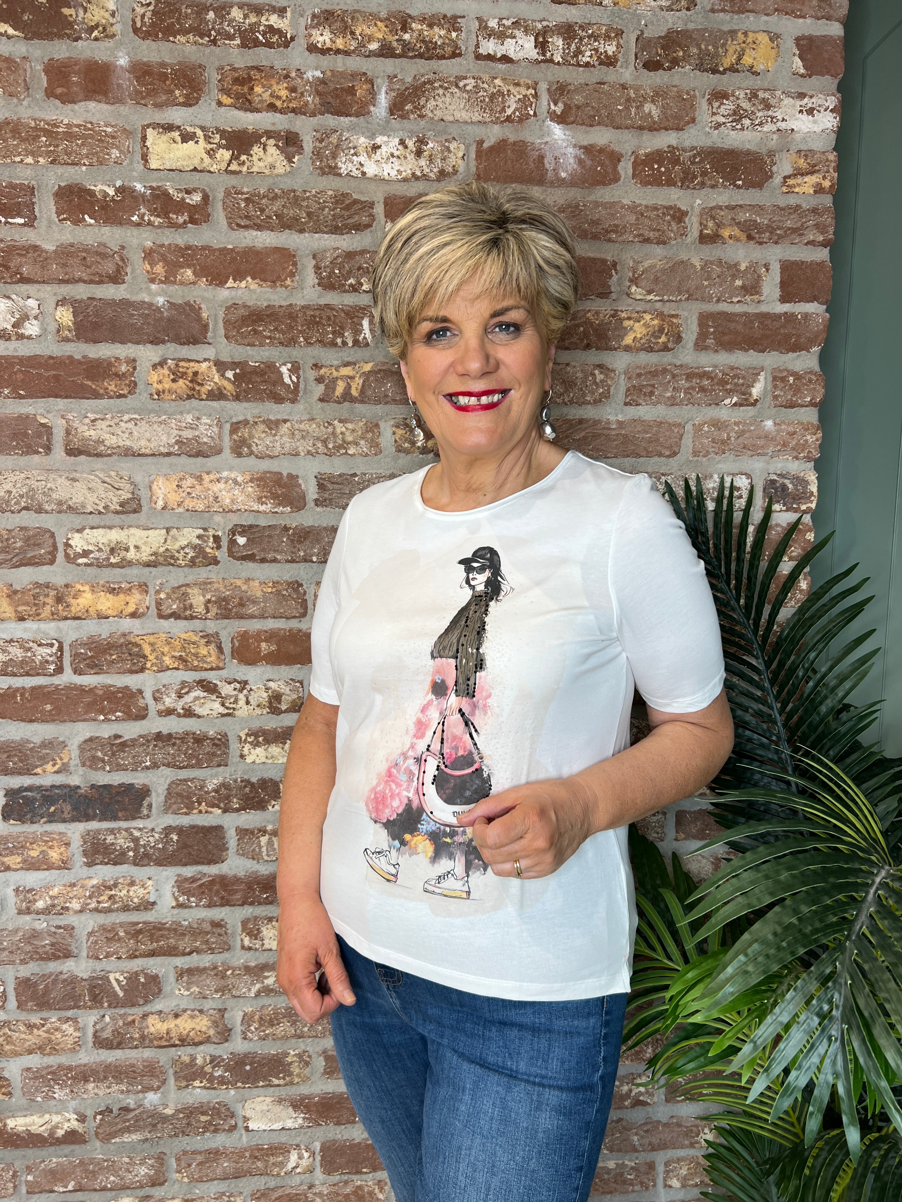 Oui Design T-shirt In Cloud Dancer