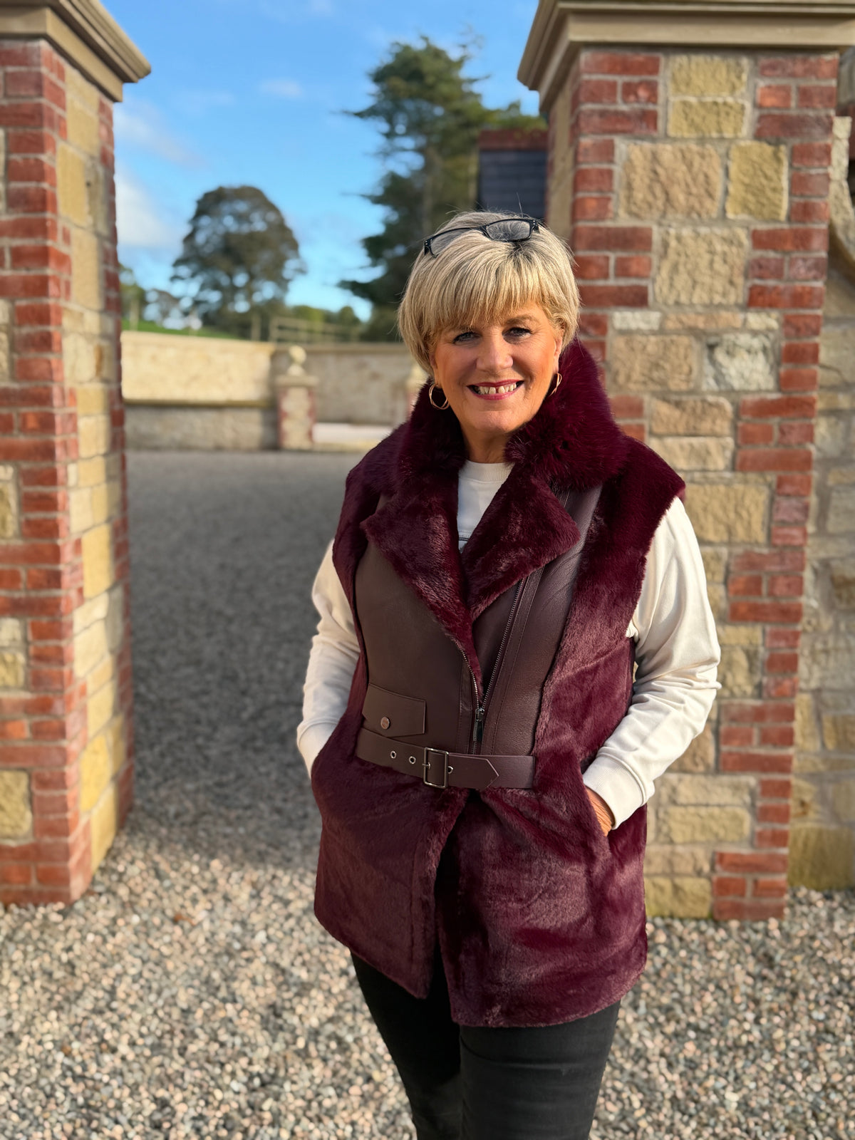 Velvet effect waistcoat in wine