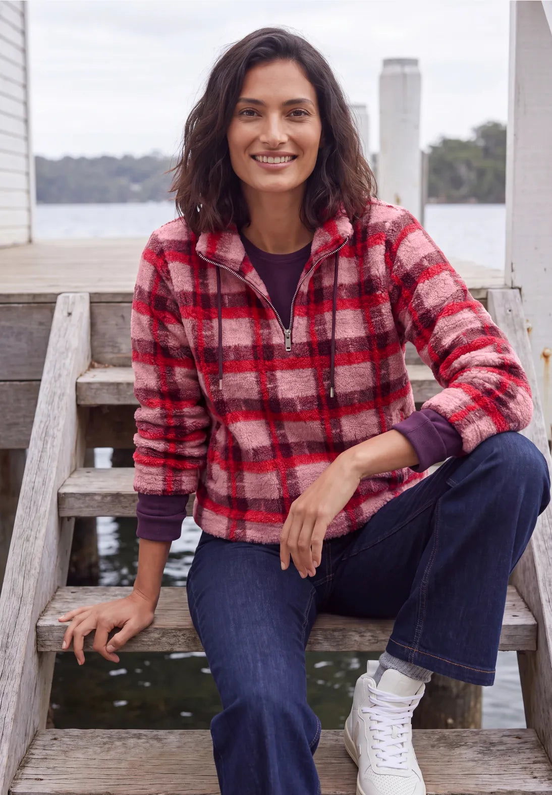 Teddy checked pullover in velvet rose