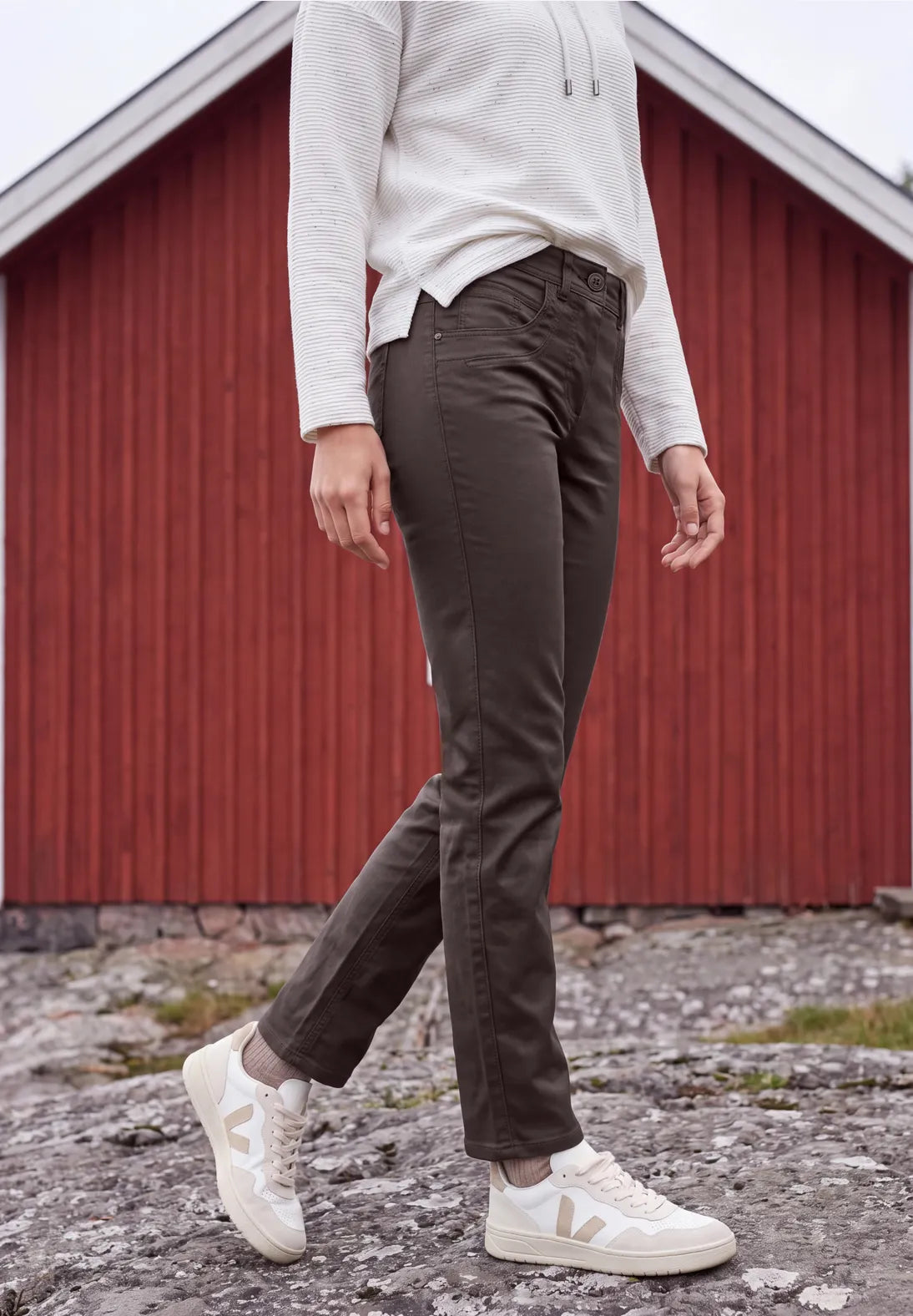 Toronto Coated straight leg Jeans In truffle brown