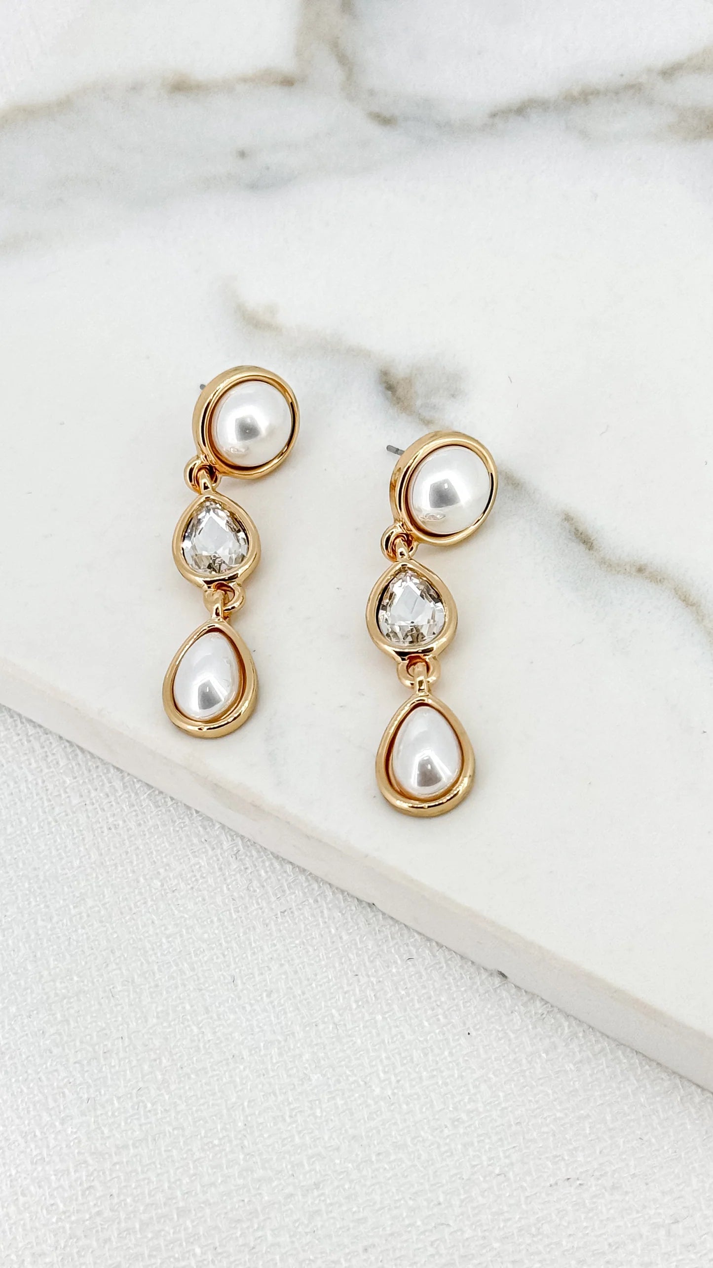 Envy Pearl Dropper Earrings In Gold