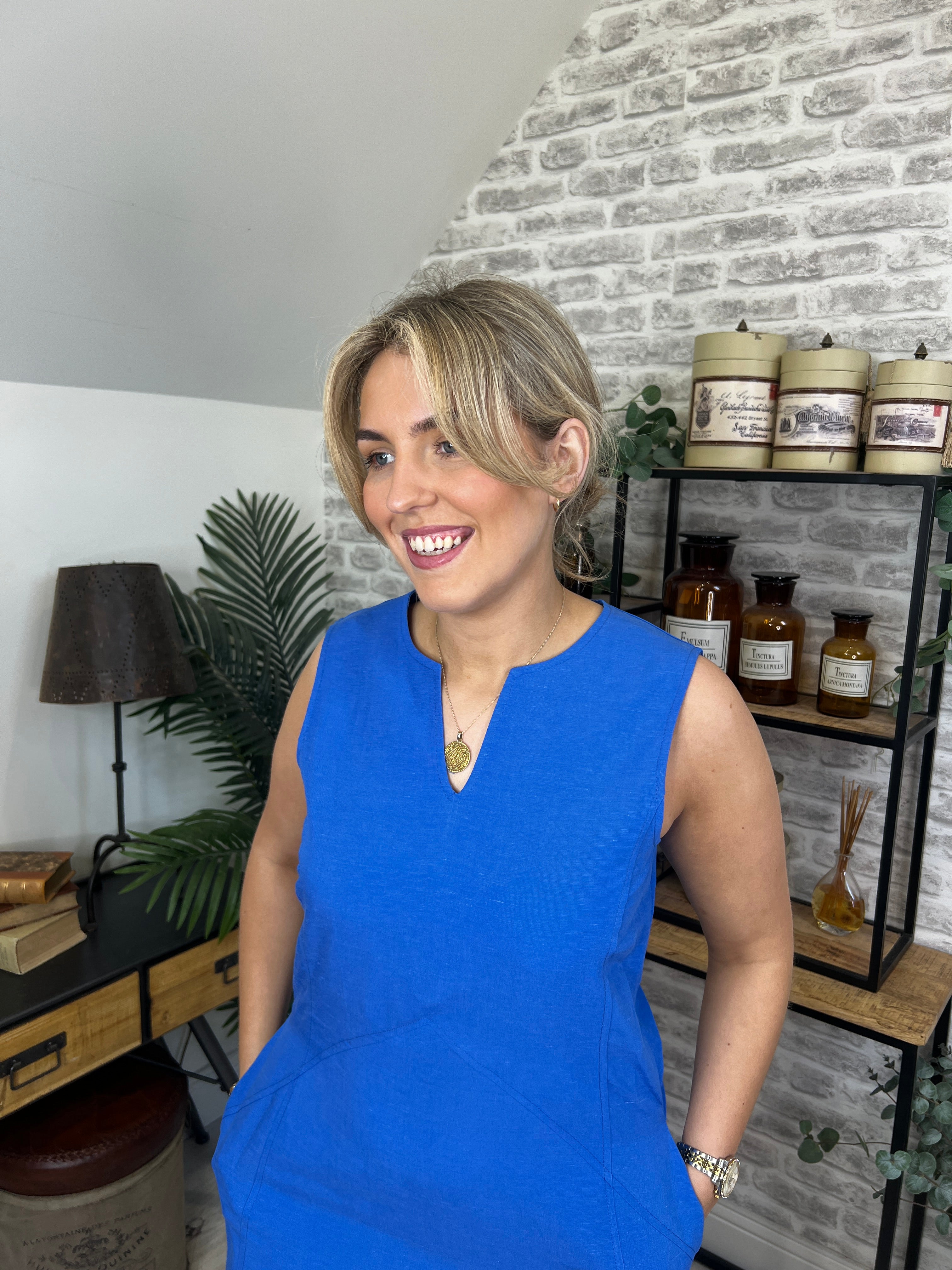 Peruzzi Long Linen Dress In Royal