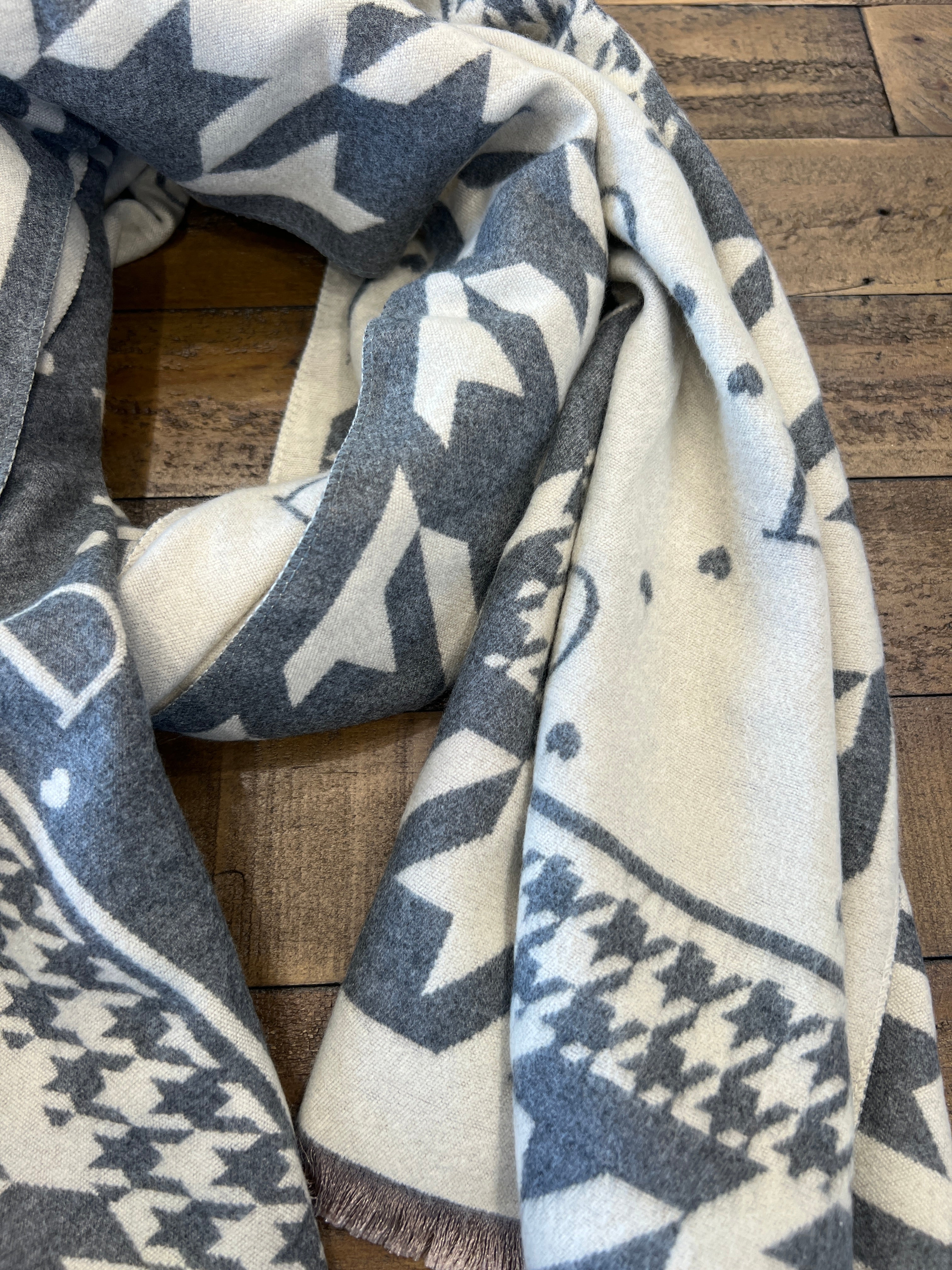 Elsa Patterned Scarf In Grey Multi