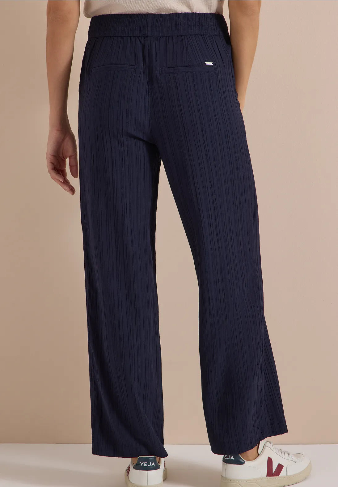 Neele Structured Trousers In Navy
