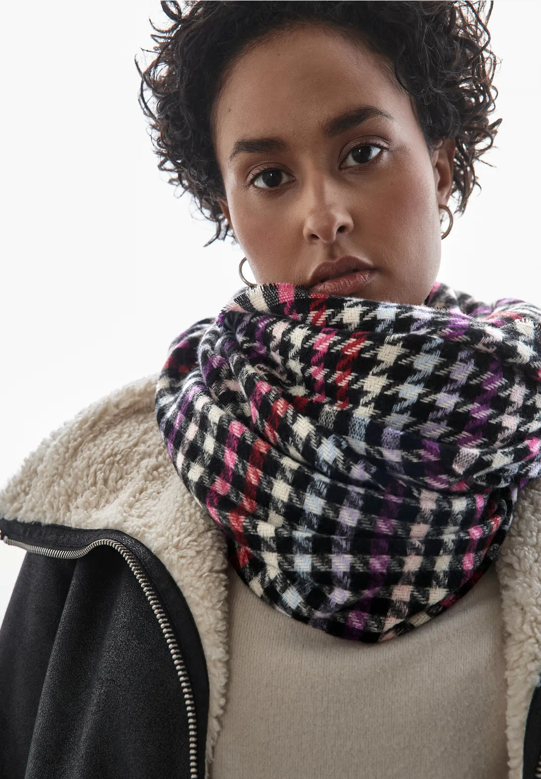 Street One Houndstooth Scarf In Multicoloured
