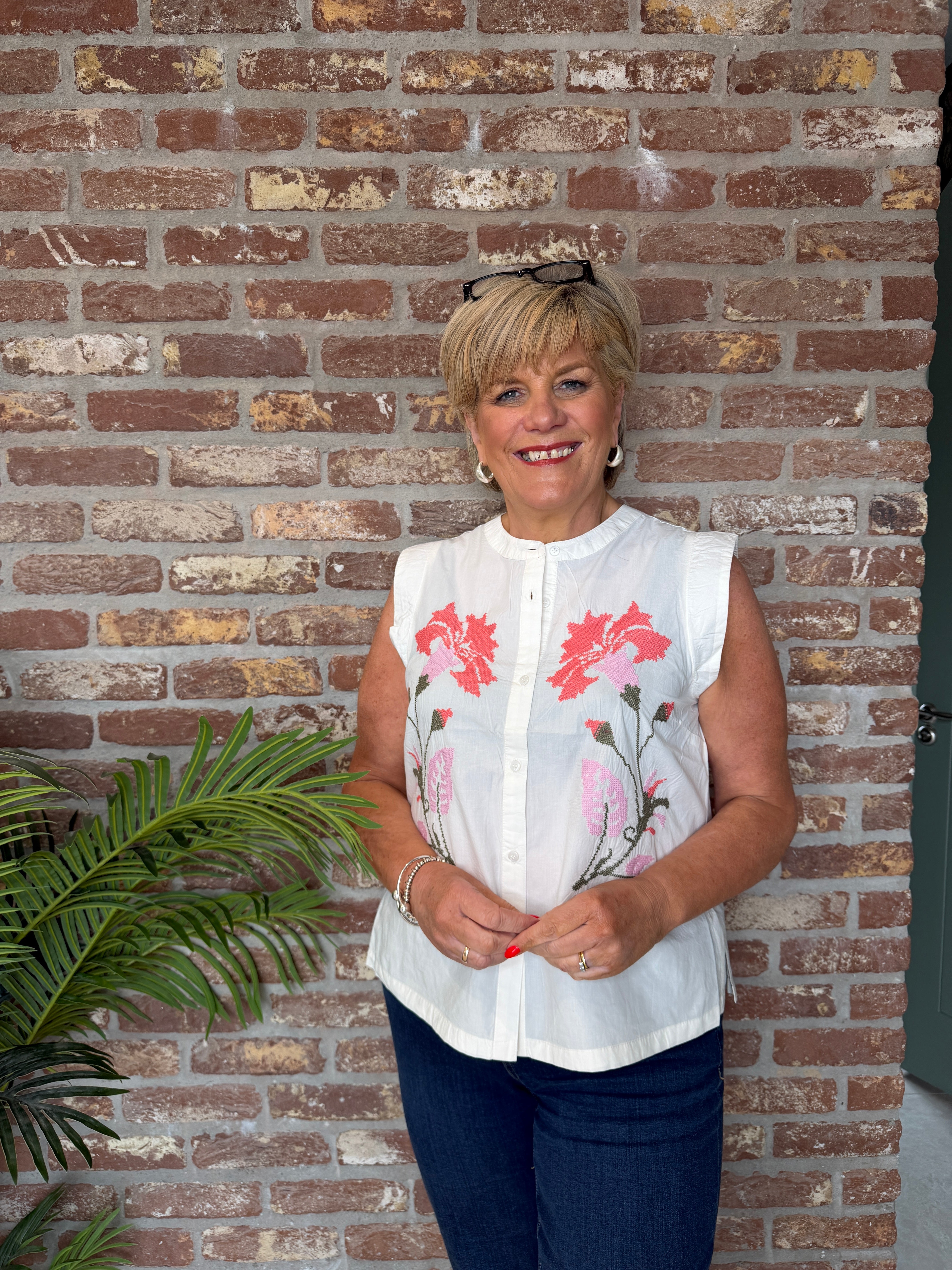 Culture Embroidery Shirt In spring gardenia