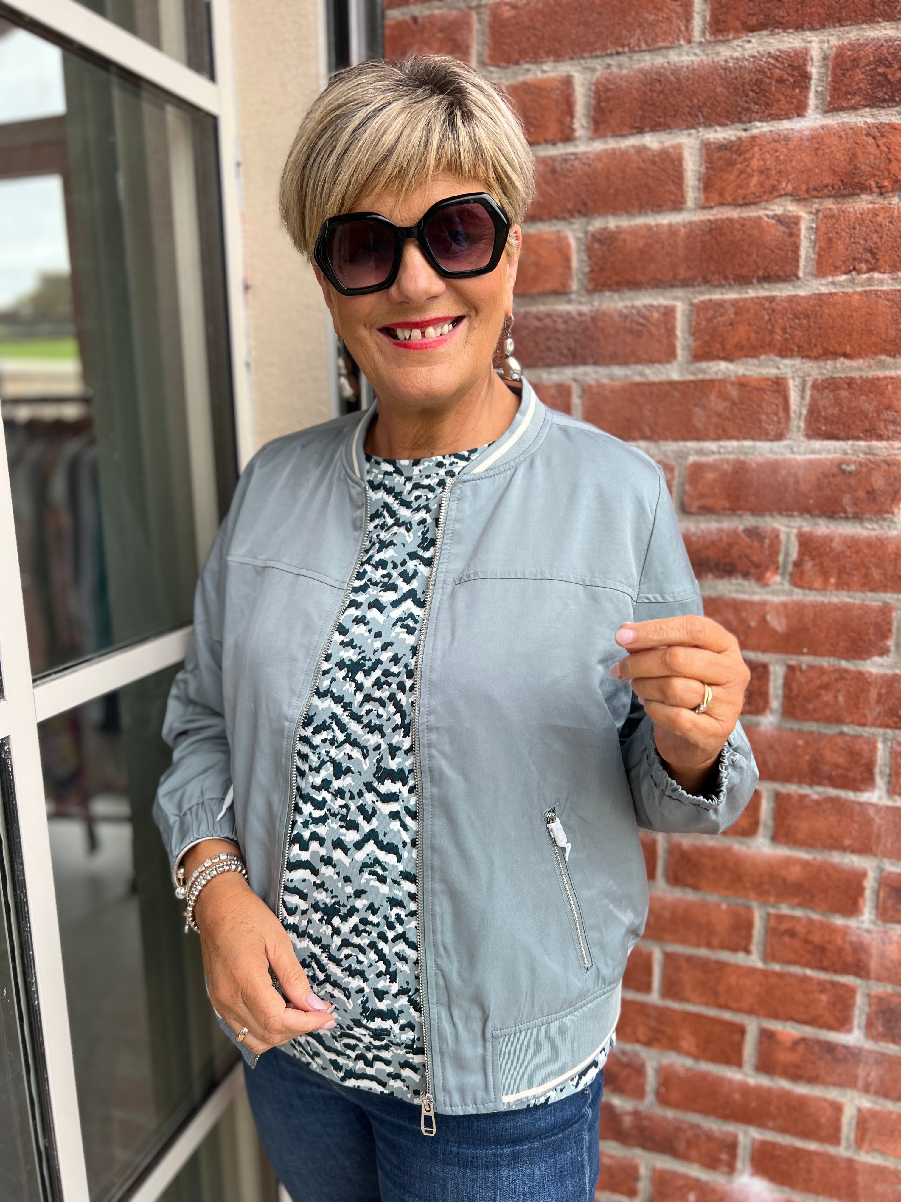 Street Patterned Top In Arona Blue
