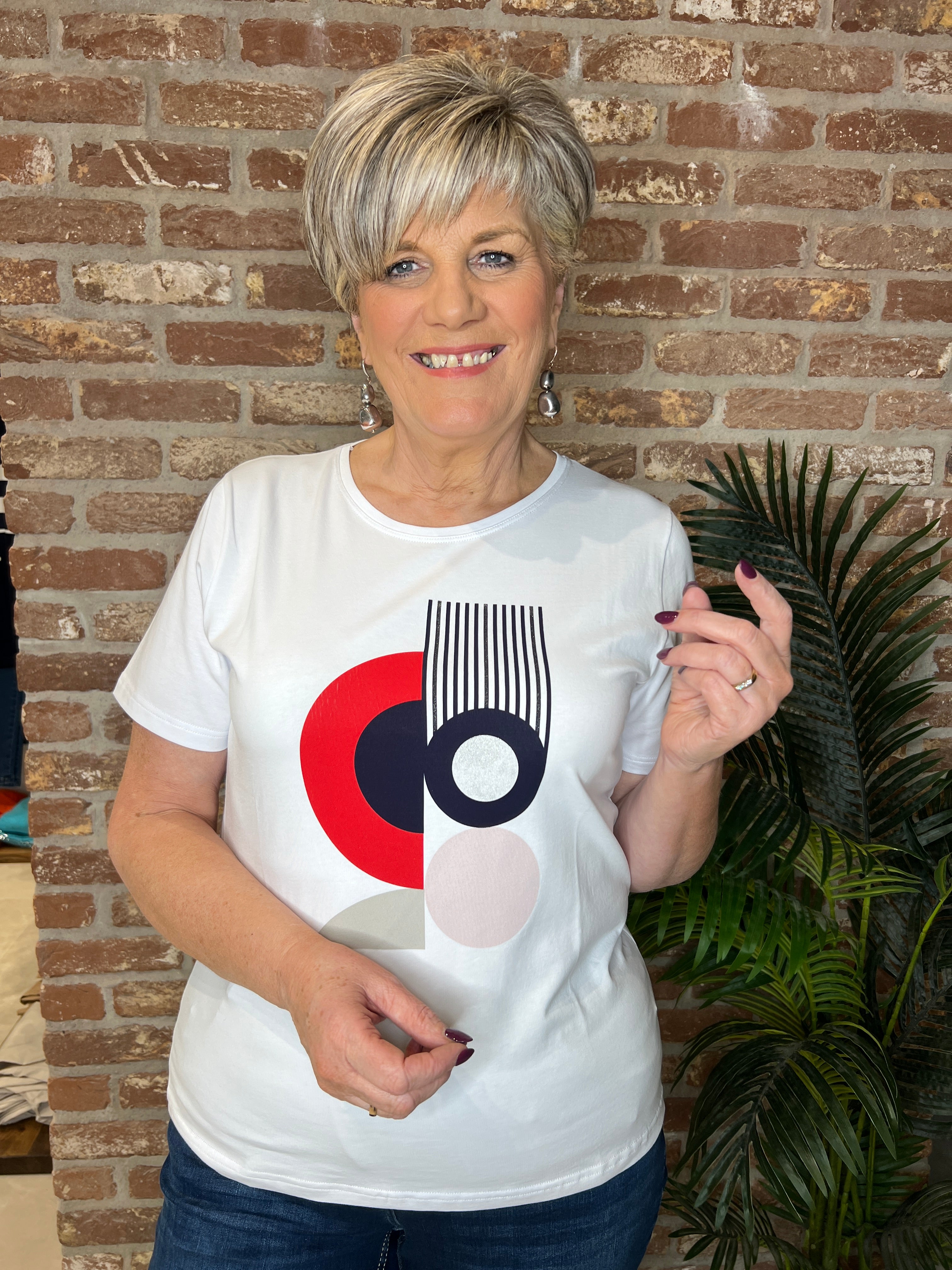 Peruzzi Circle Print T-shirt in white & Red