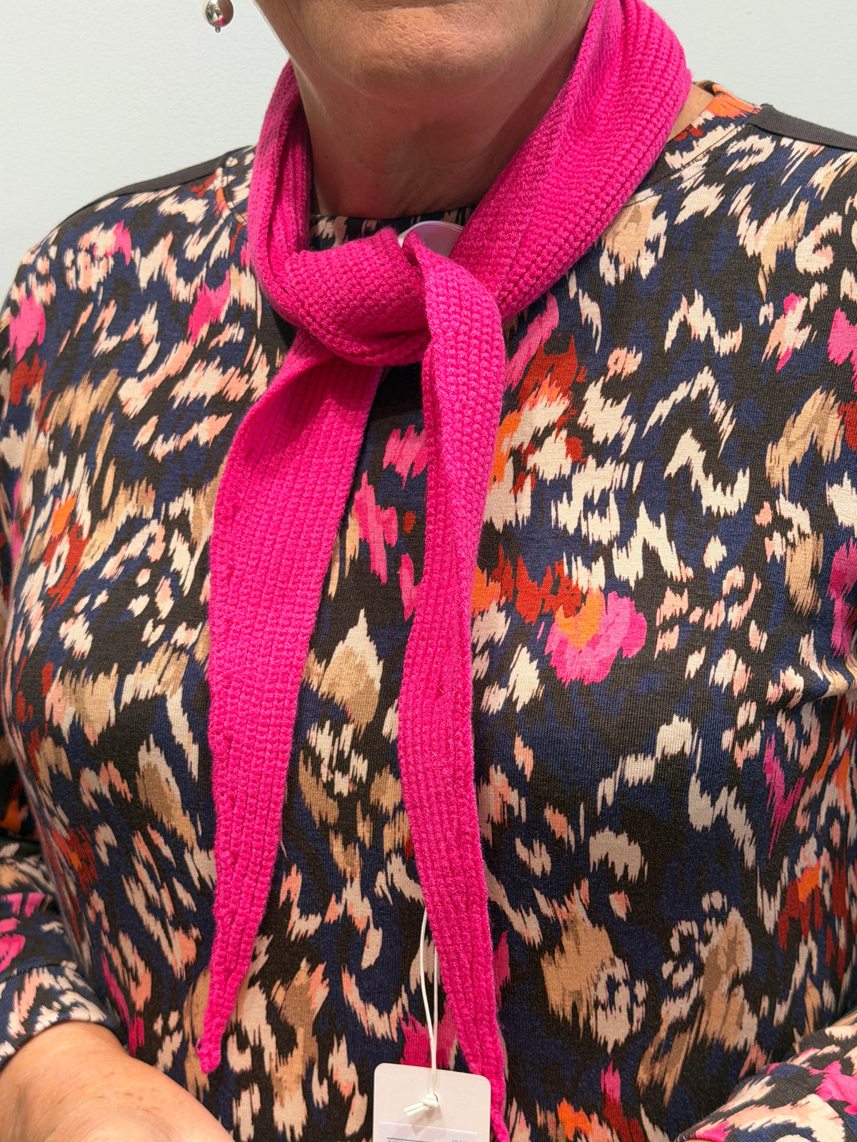 Knitted scarf in pink