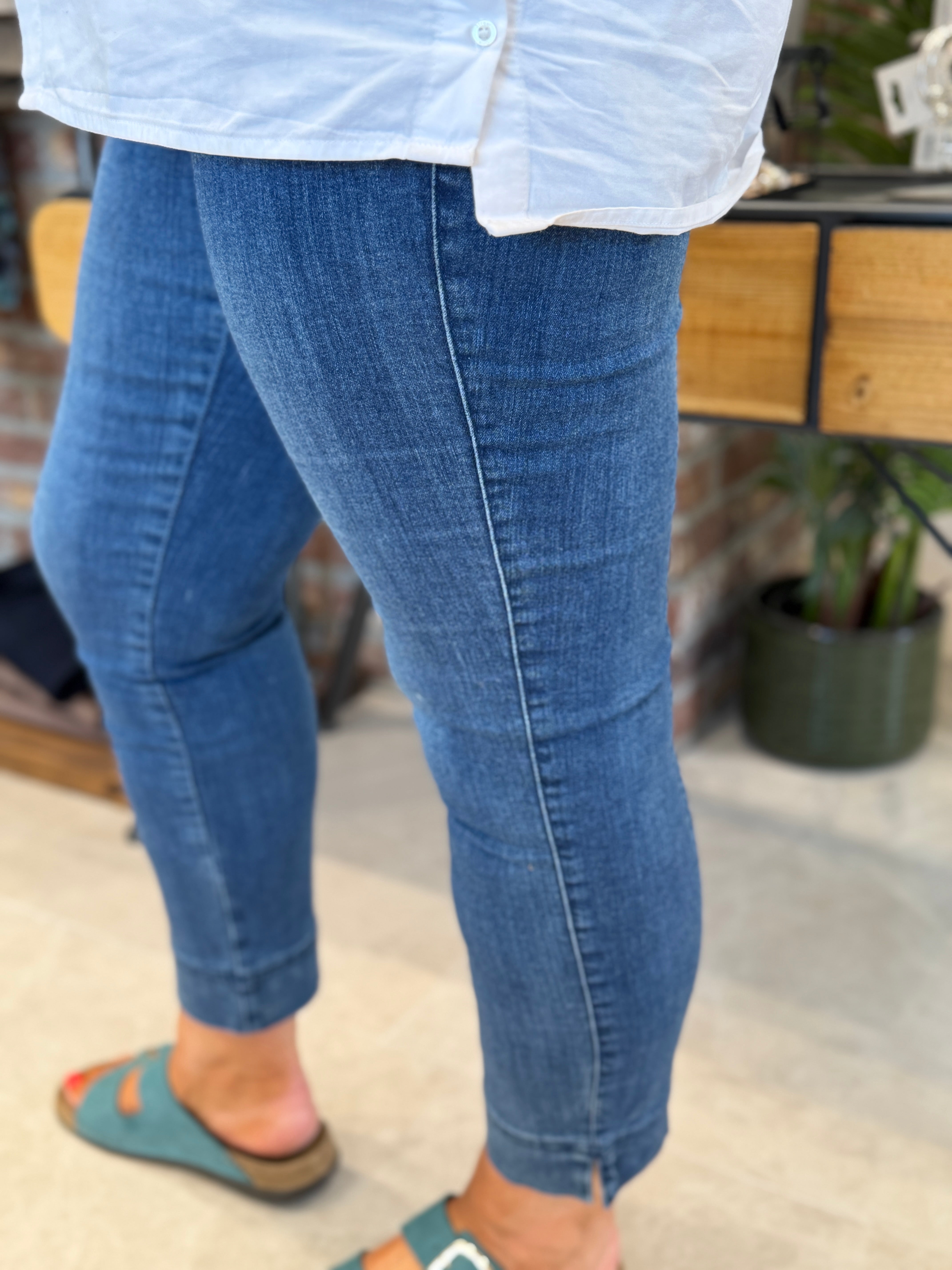 Stehmann Igor Pull on 6/8 Jeans In light blue