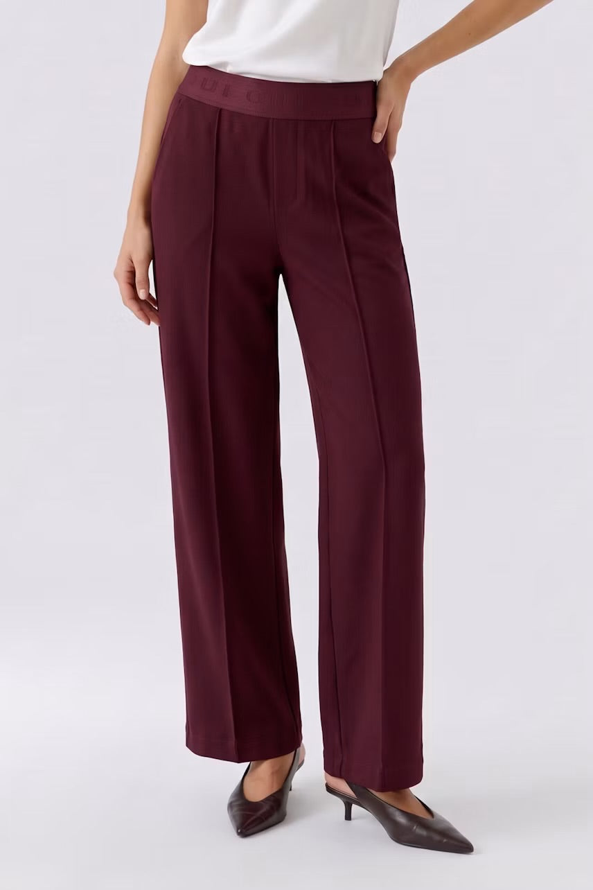 Lacy pull on trousers in bramble berry