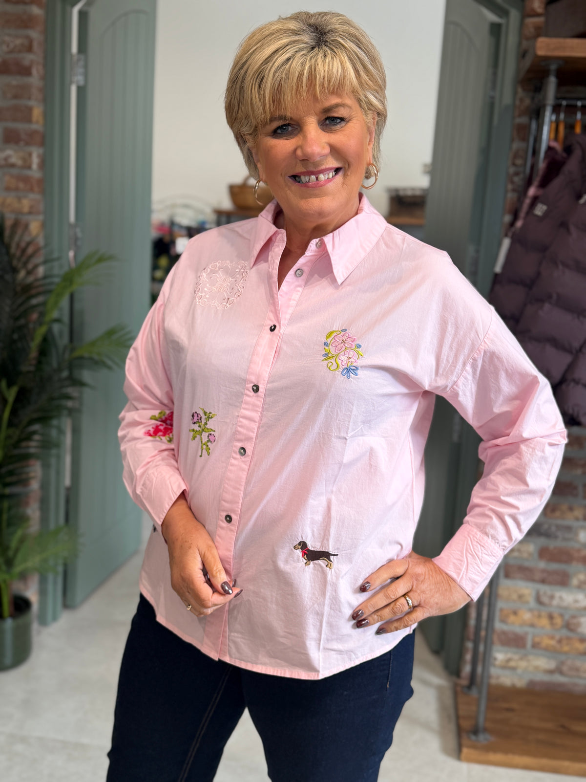 Nuhollie embroidery shirt in rosy touch
