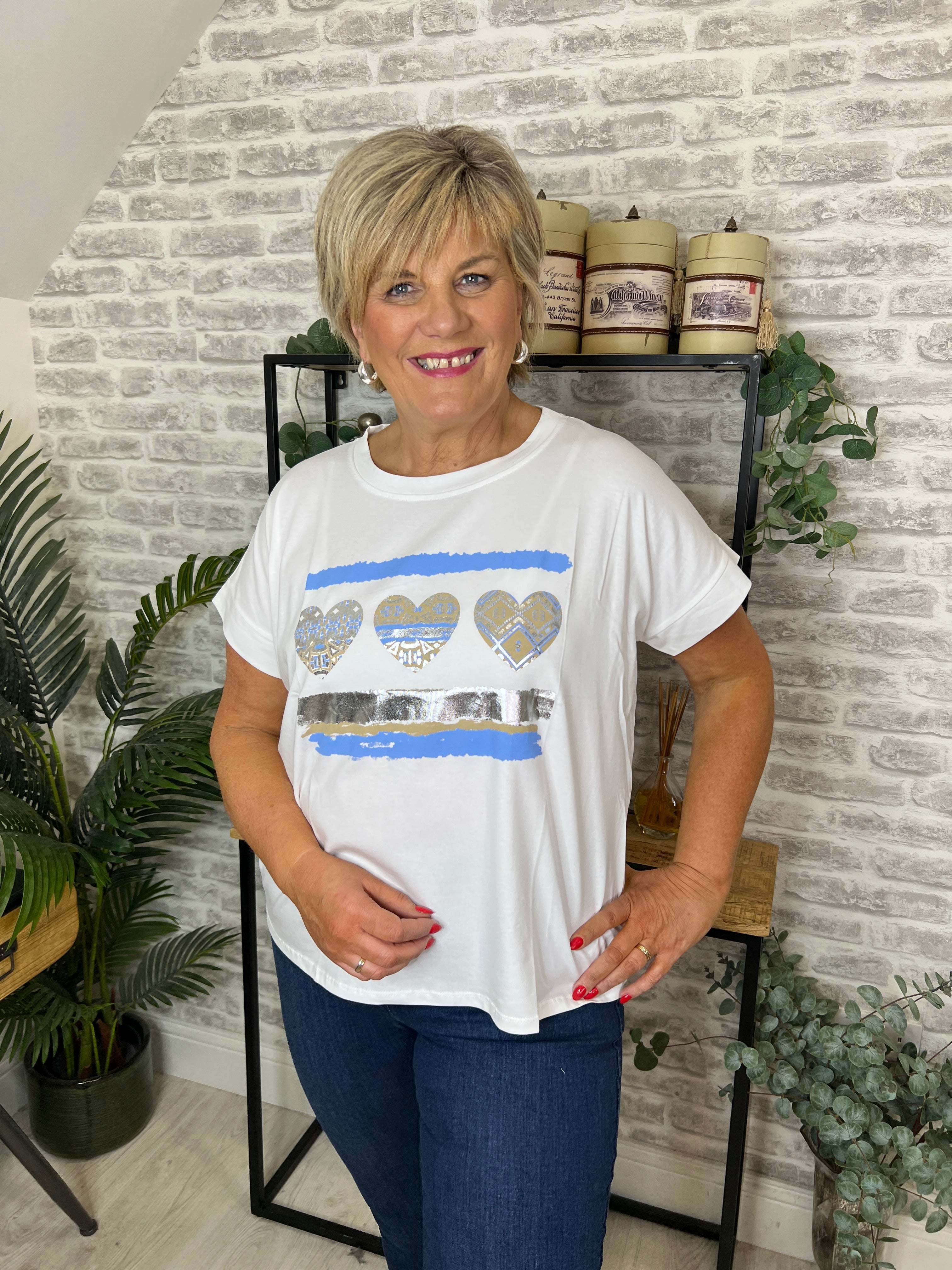 Deck By Decollage Blue Heart T-shirt In White