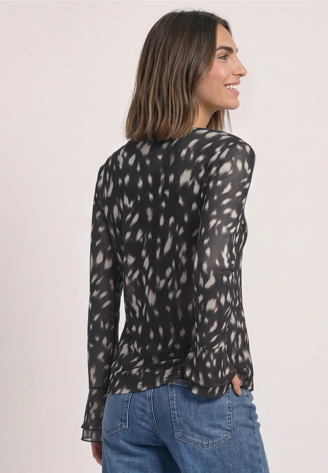 Patterned mesh top in black & brown multi