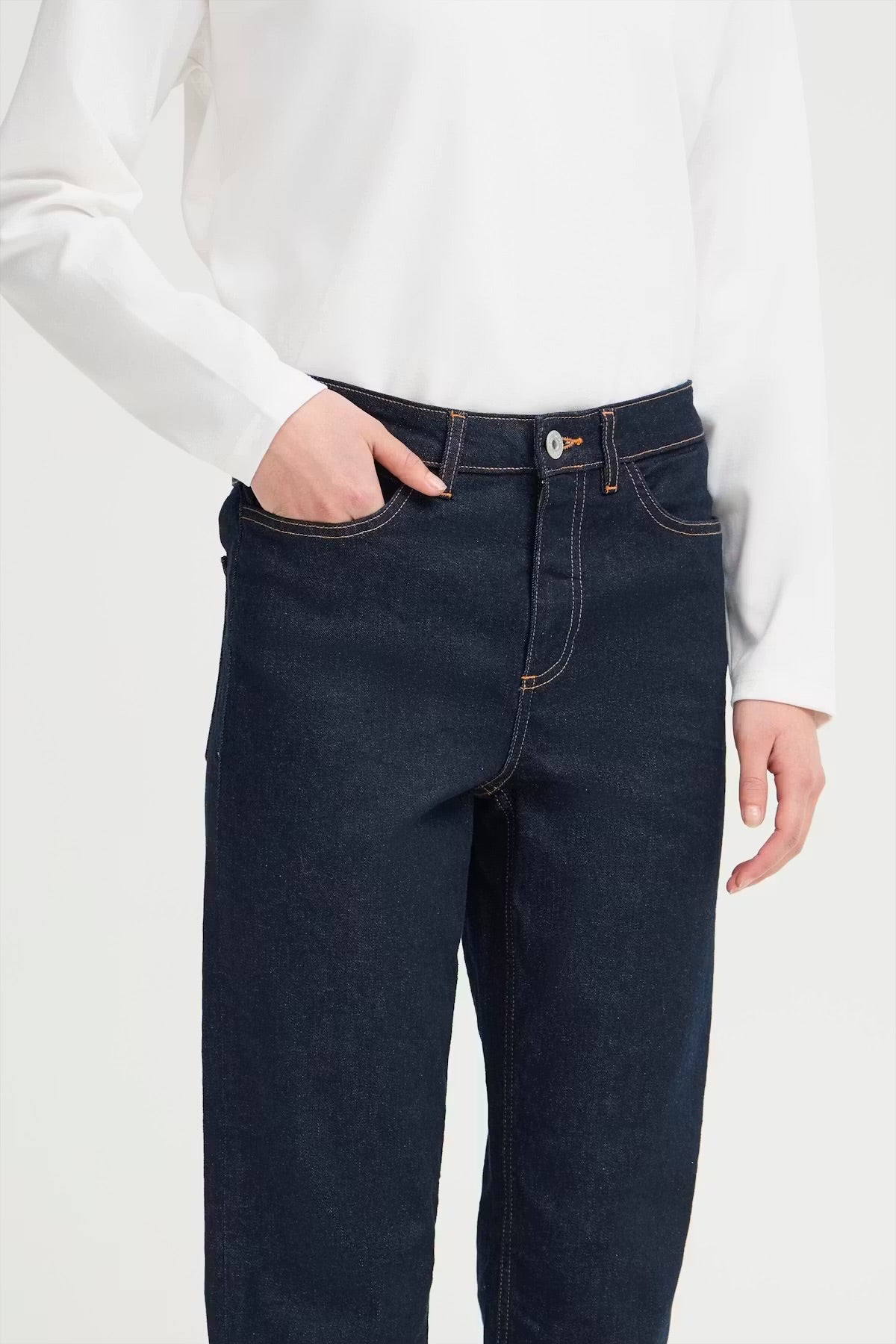 Twiggy Raven Cropped Jeans In Denim authentic blue