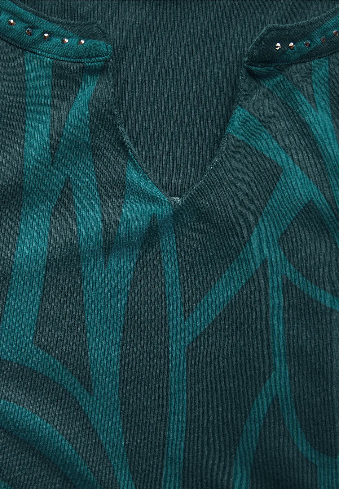 Cecil Hotfix printed Top In Petrol Green