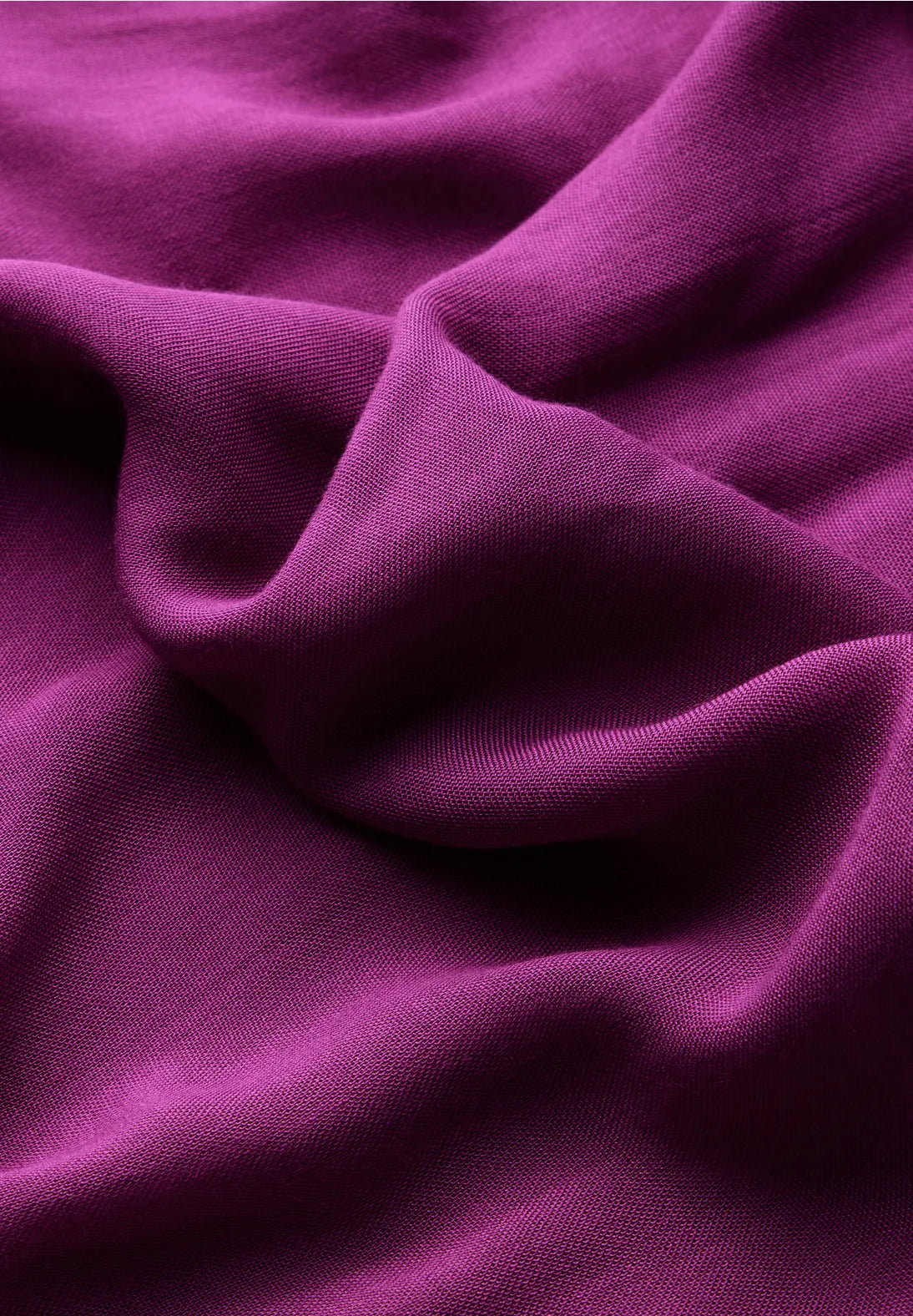 Cecil Plain Loop Snood In anemone pink
