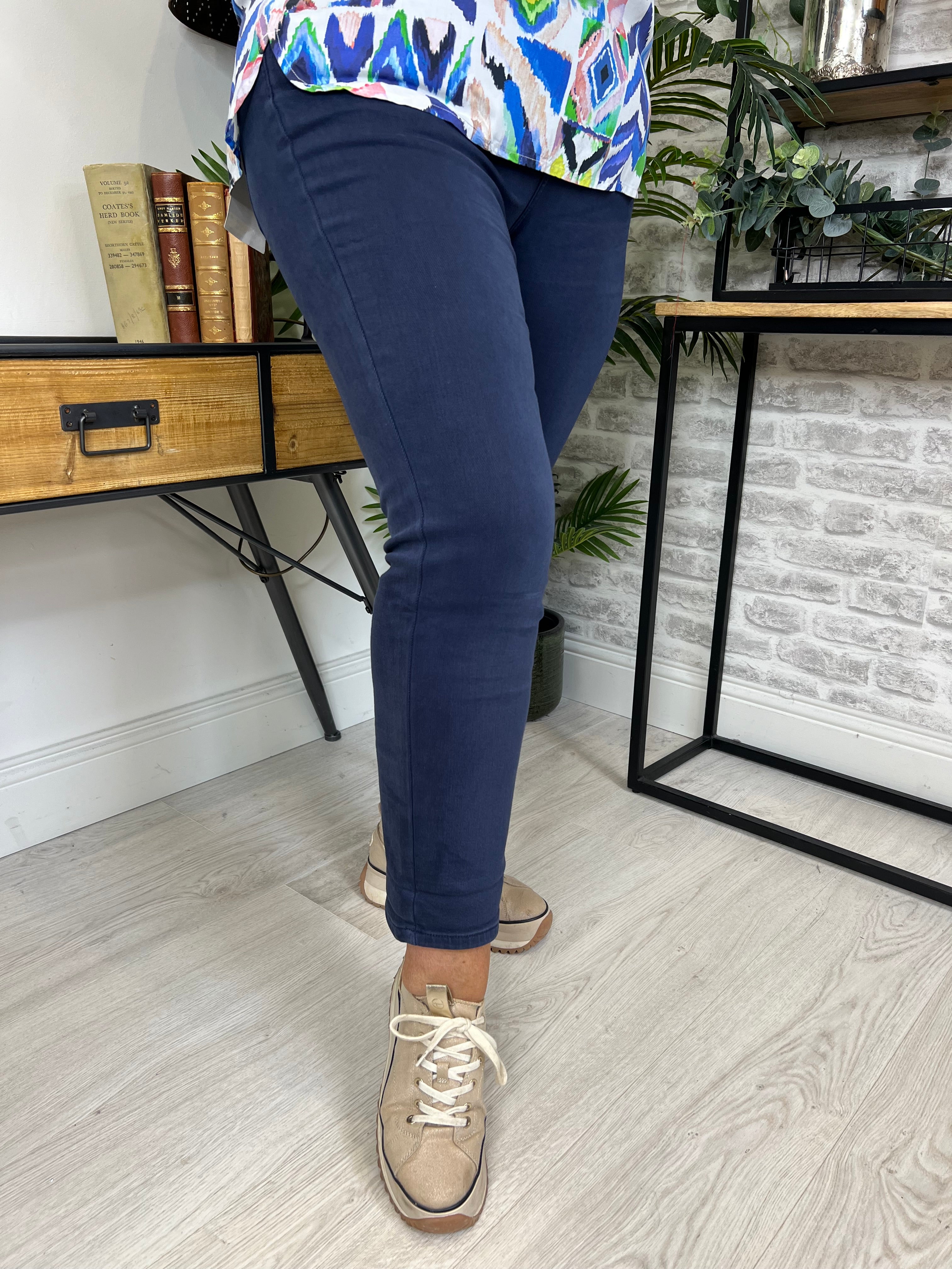 Toxik Highwaisted Boyfriend Jeans In Navy